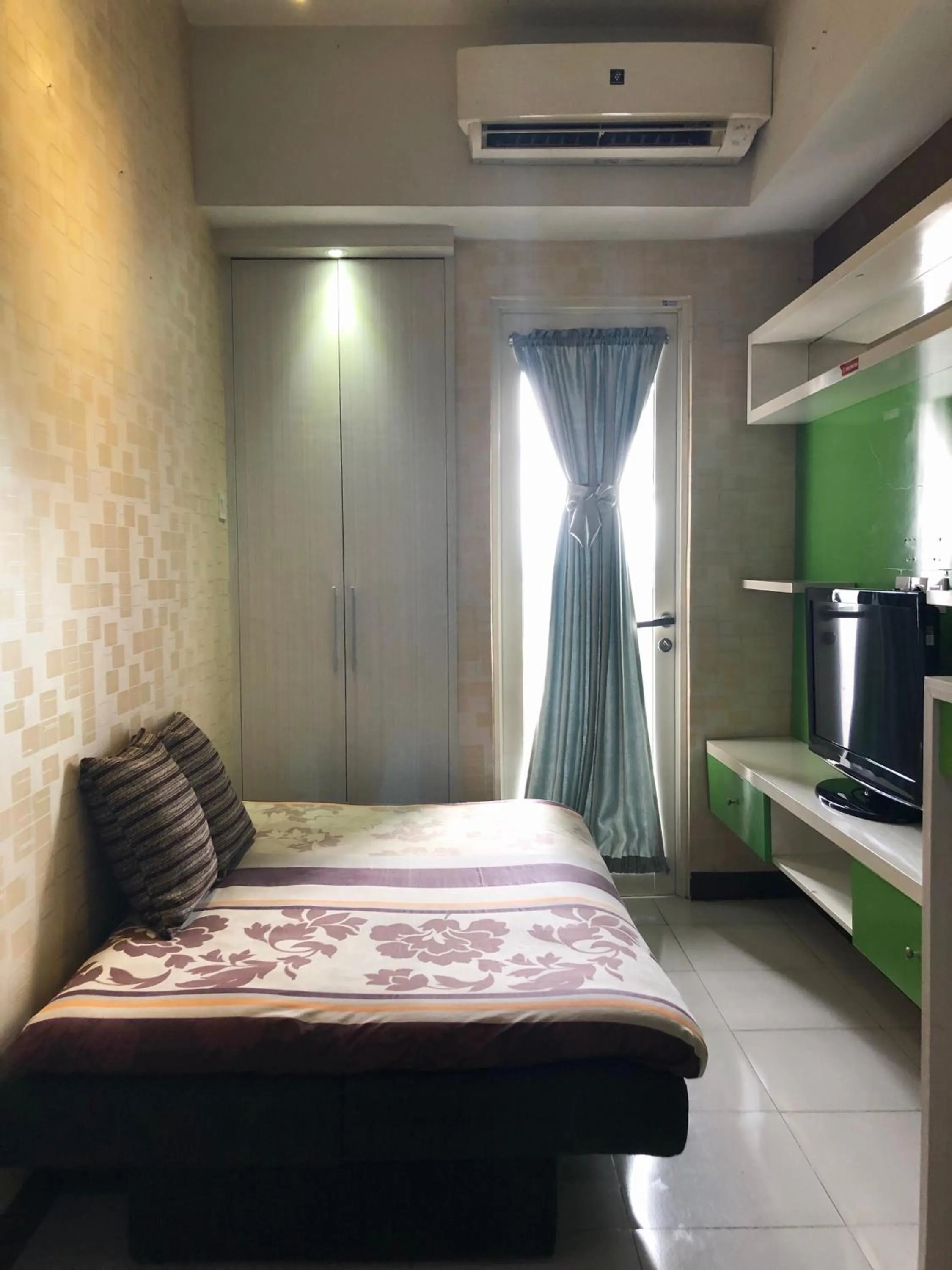 Bed in Scientia Residences Gading Serpong by Taslim