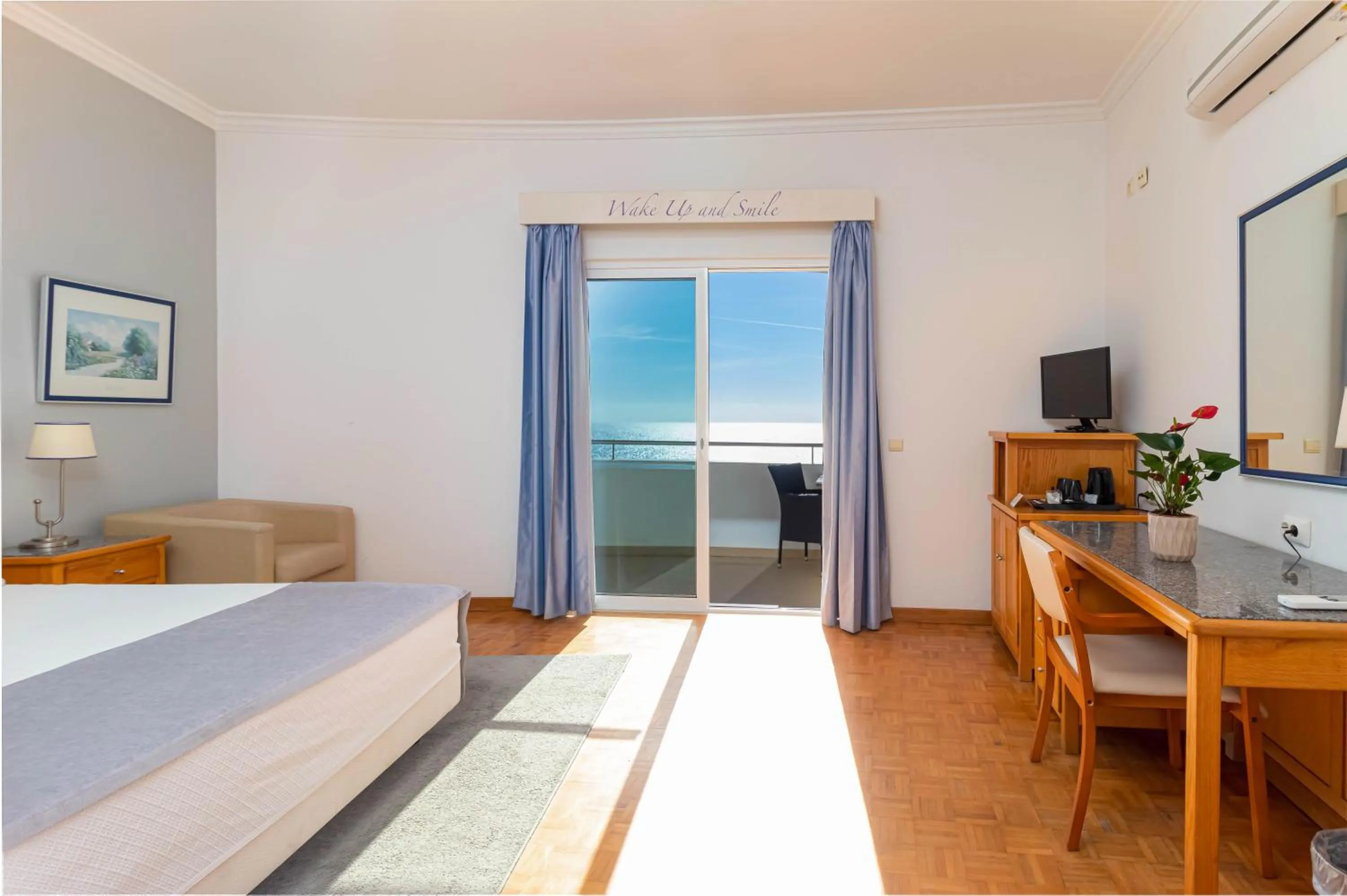 Bedroom, Bed in Hotel Maritur - Adults Only