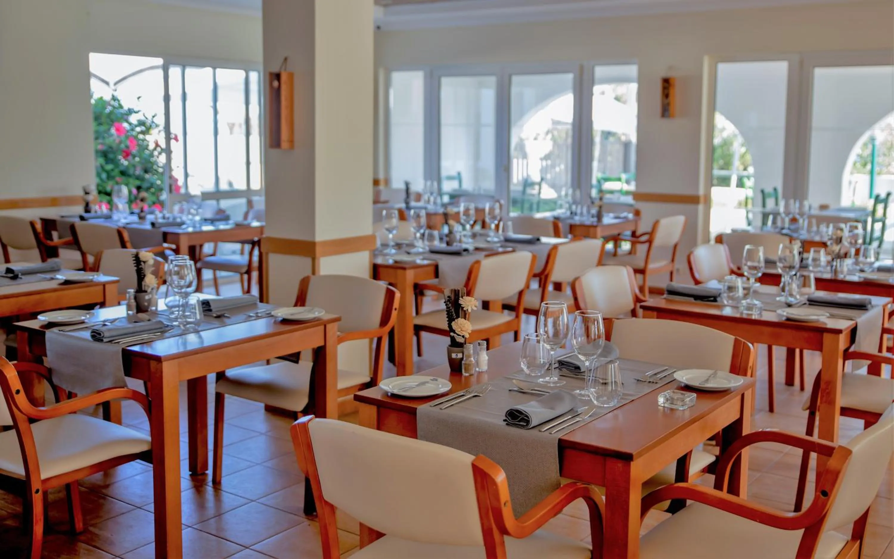 Restaurant/places to eat in Hotel Maritur - Adults Only