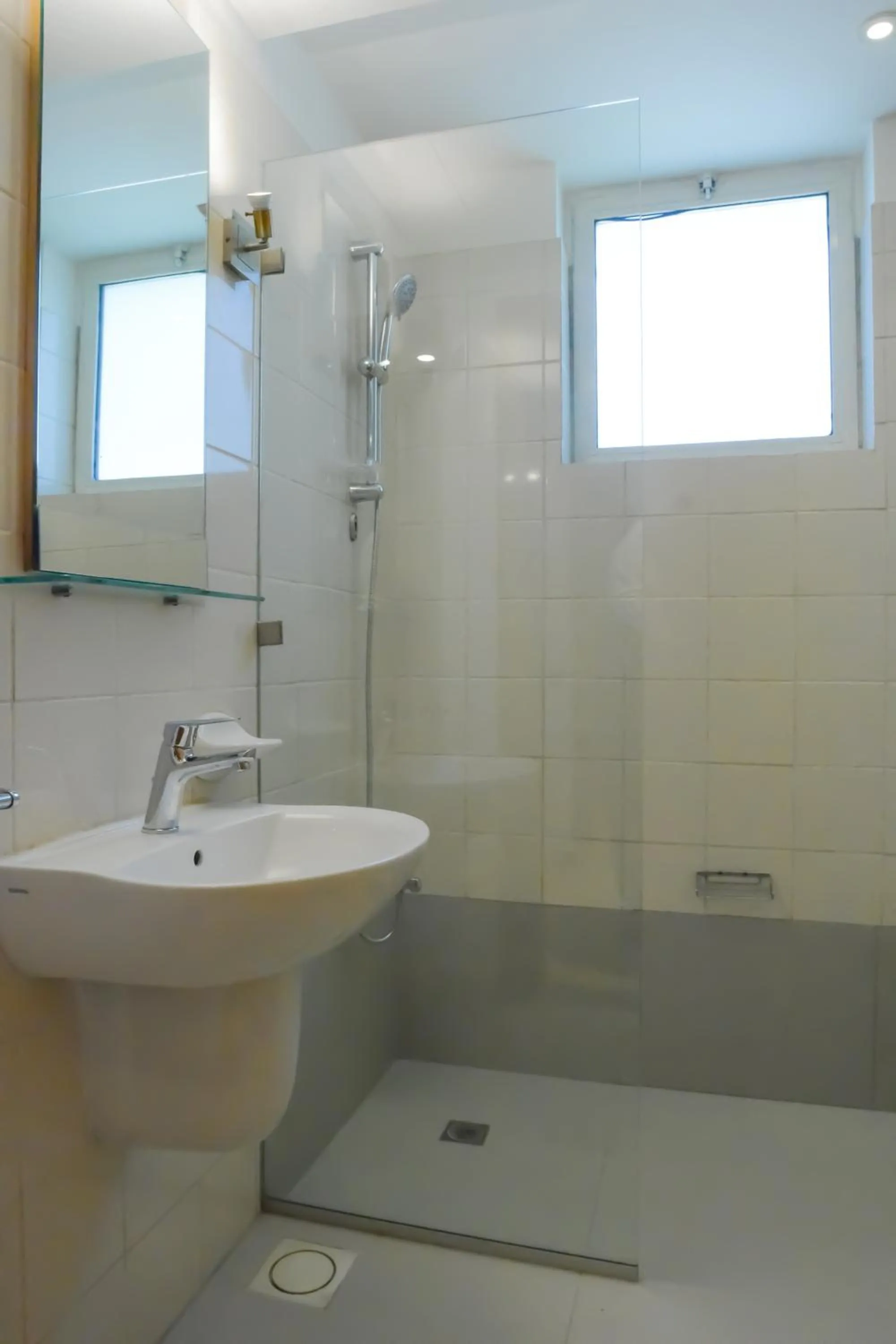 Burda 41 Hotel & Suites