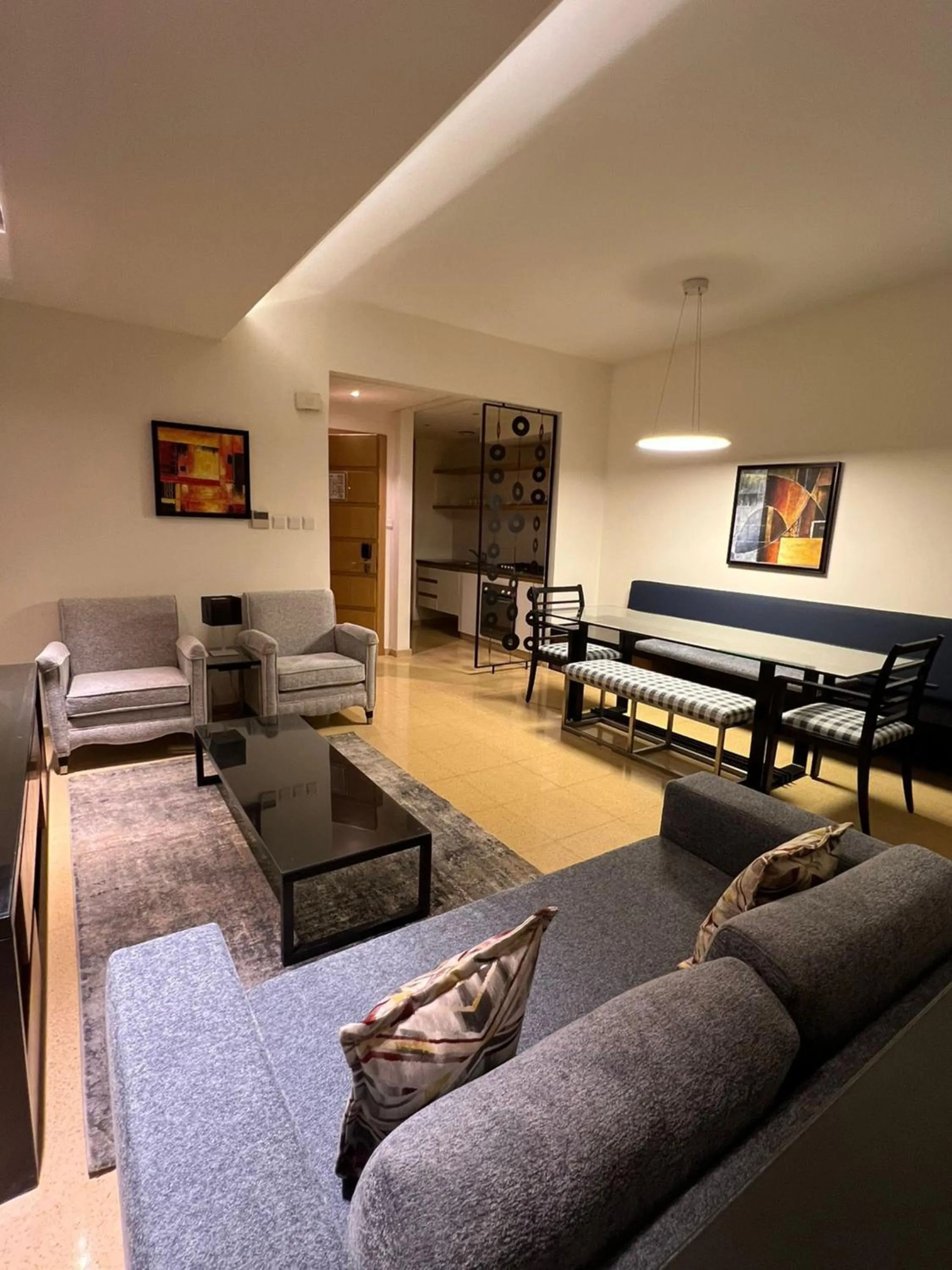 Burda 41 Hotel & Suites