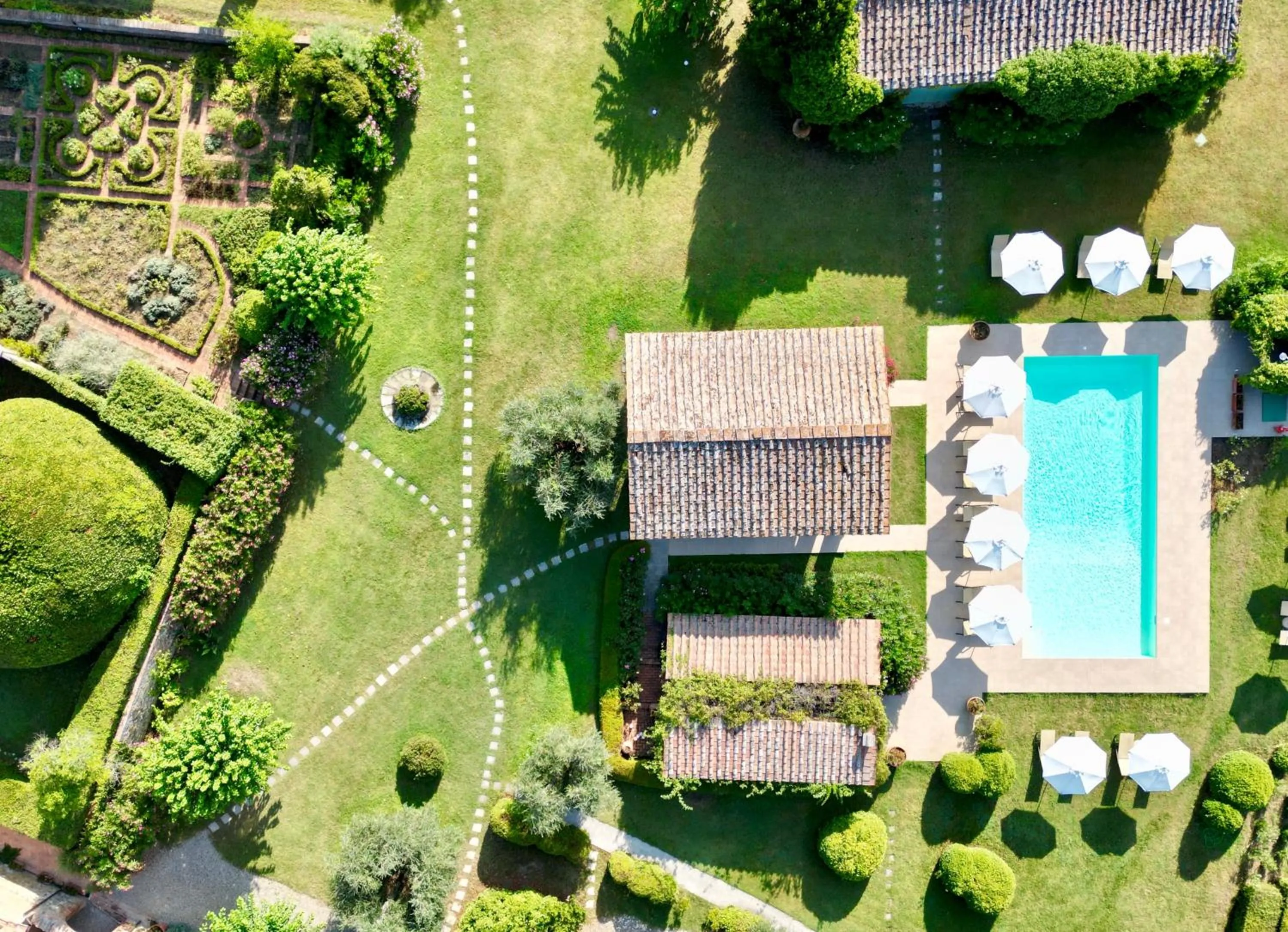 Swimming pool in Ca' Bianca Tuscany Relais