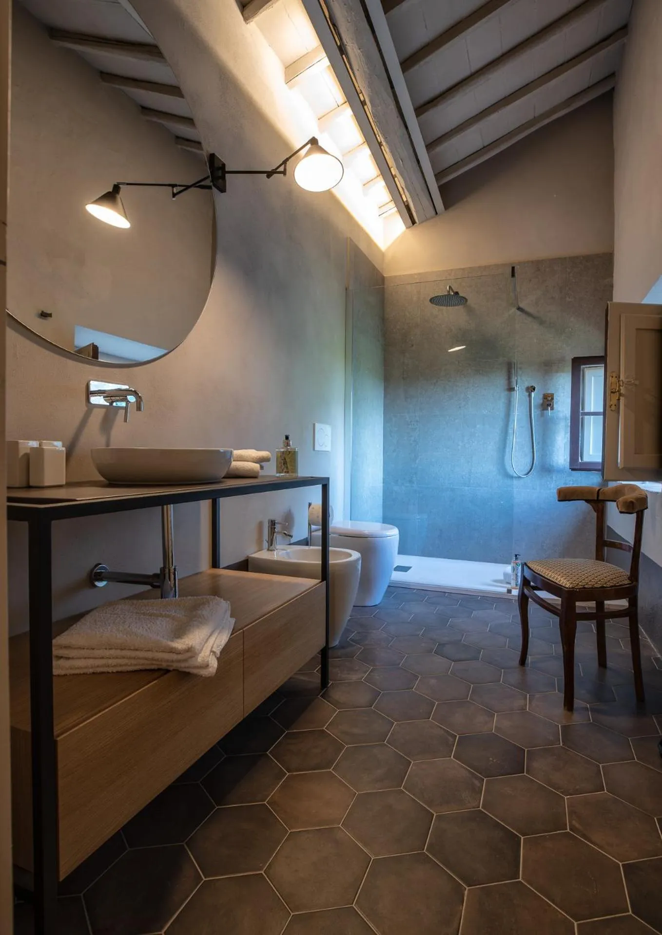 Bathroom, Bed in Ca' Bianca Tuscany Relais