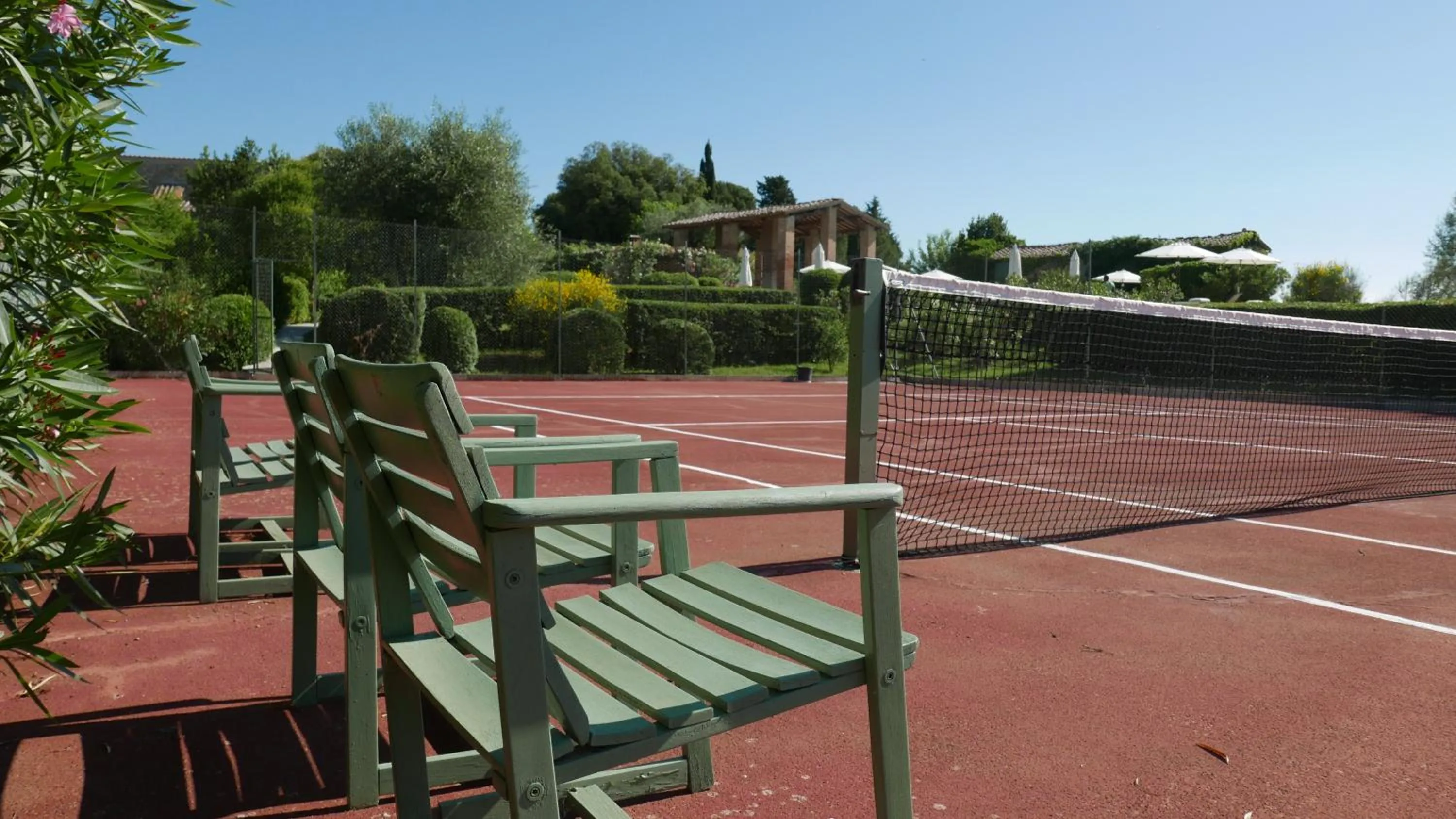 Tennis court in Ca' Bianca Tuscany Relais