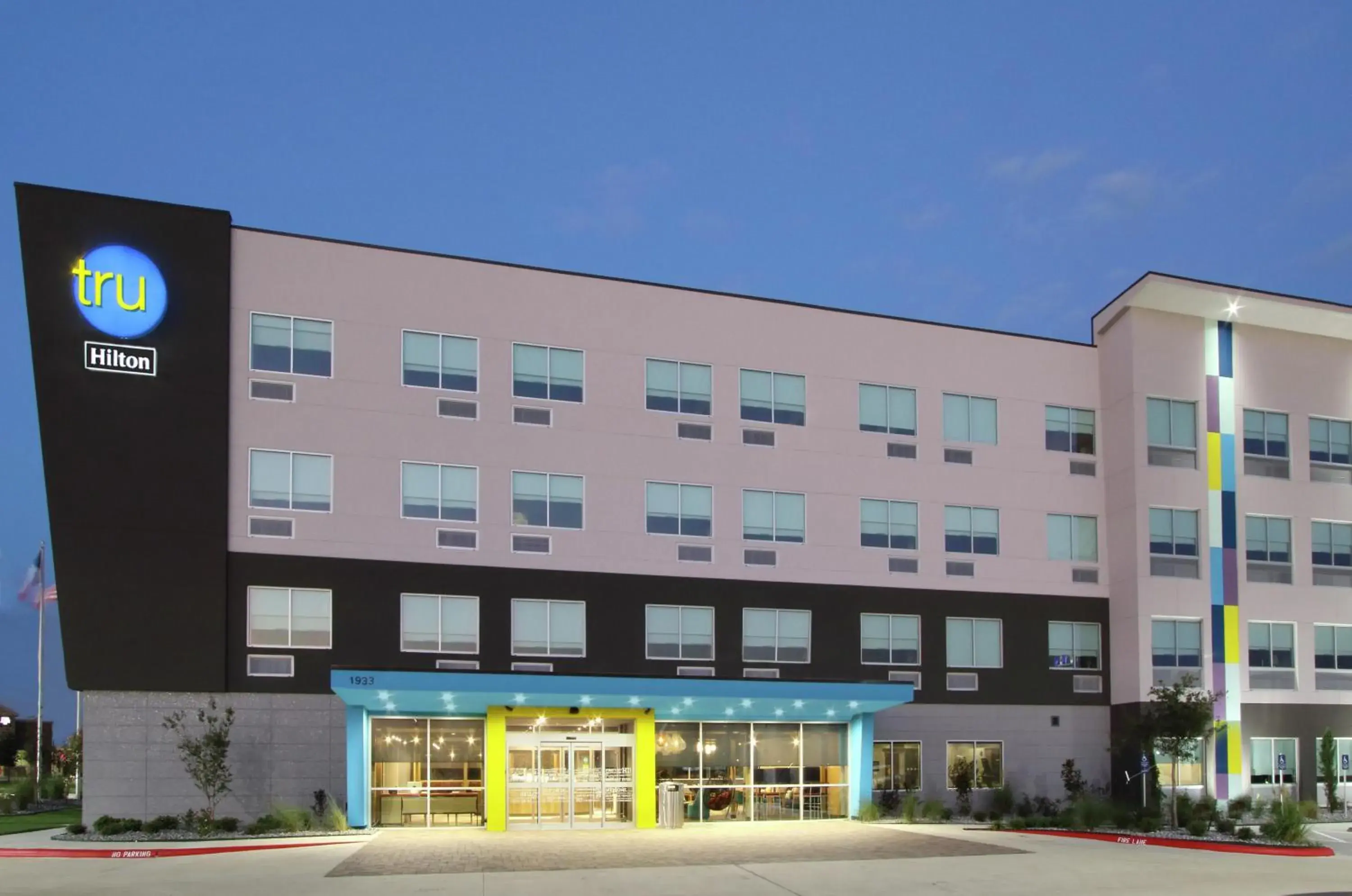 Property building in Tru by Hilton Bryan College Station Property building in Tru by Hilton Bryan College Station