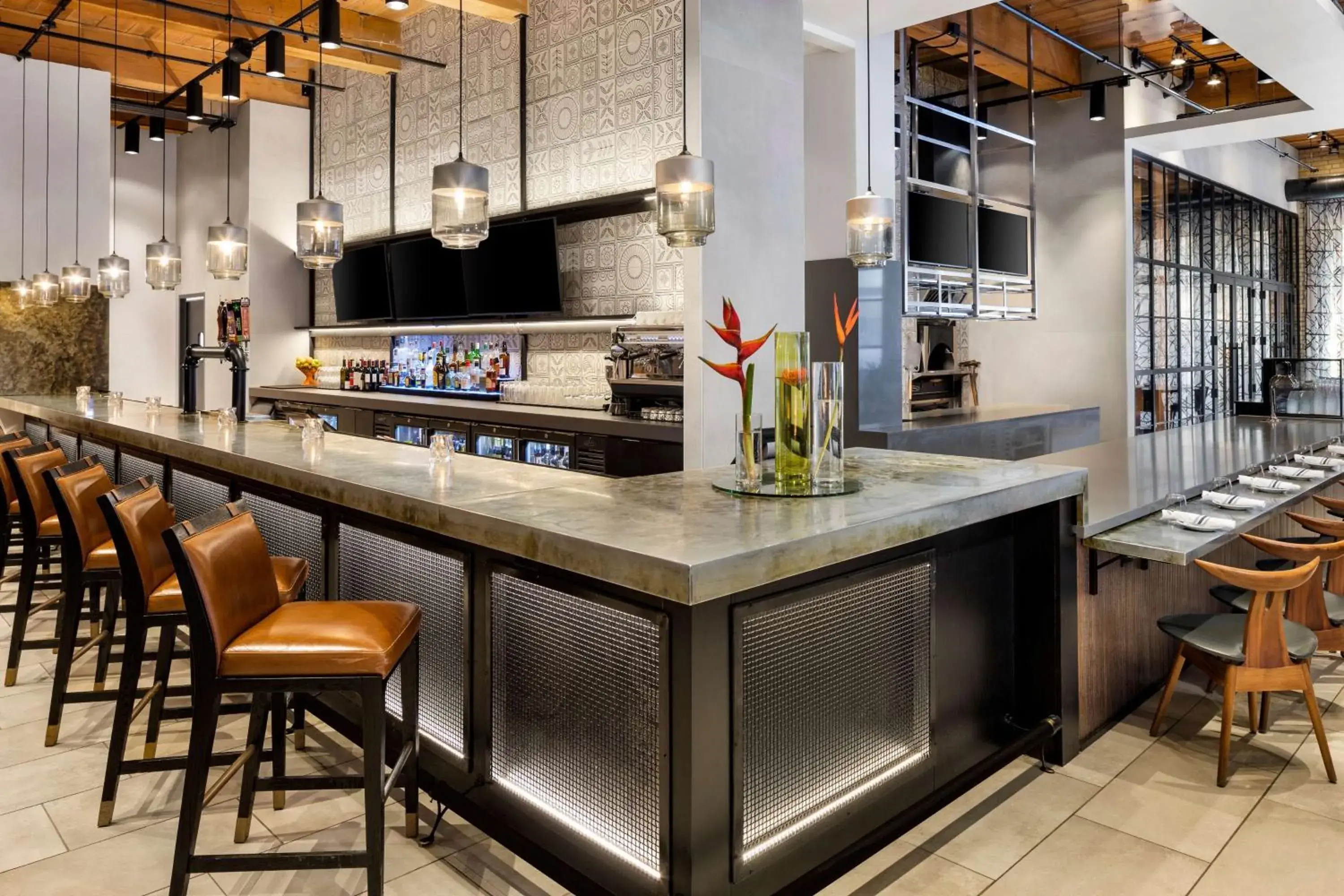 Lounge or bar in Canopy by Hilton Minneapolis Mill District Lounge or bar in Canopy by Hilton Minneapolis Mill District