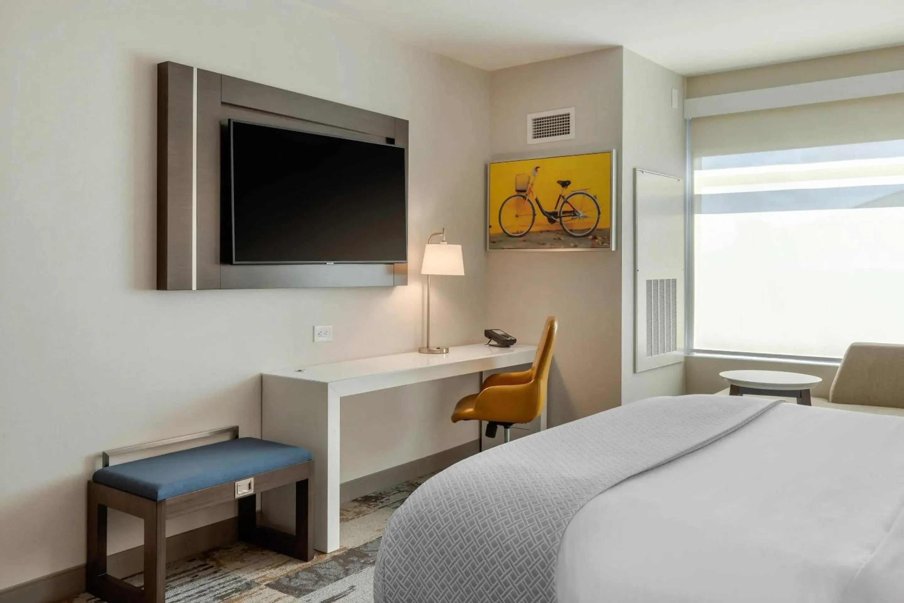 Bedroom, Bed in Cambria Hotel Charleston Riverview Bedroom, Bed in Cambria Hotel Charleston Riverview