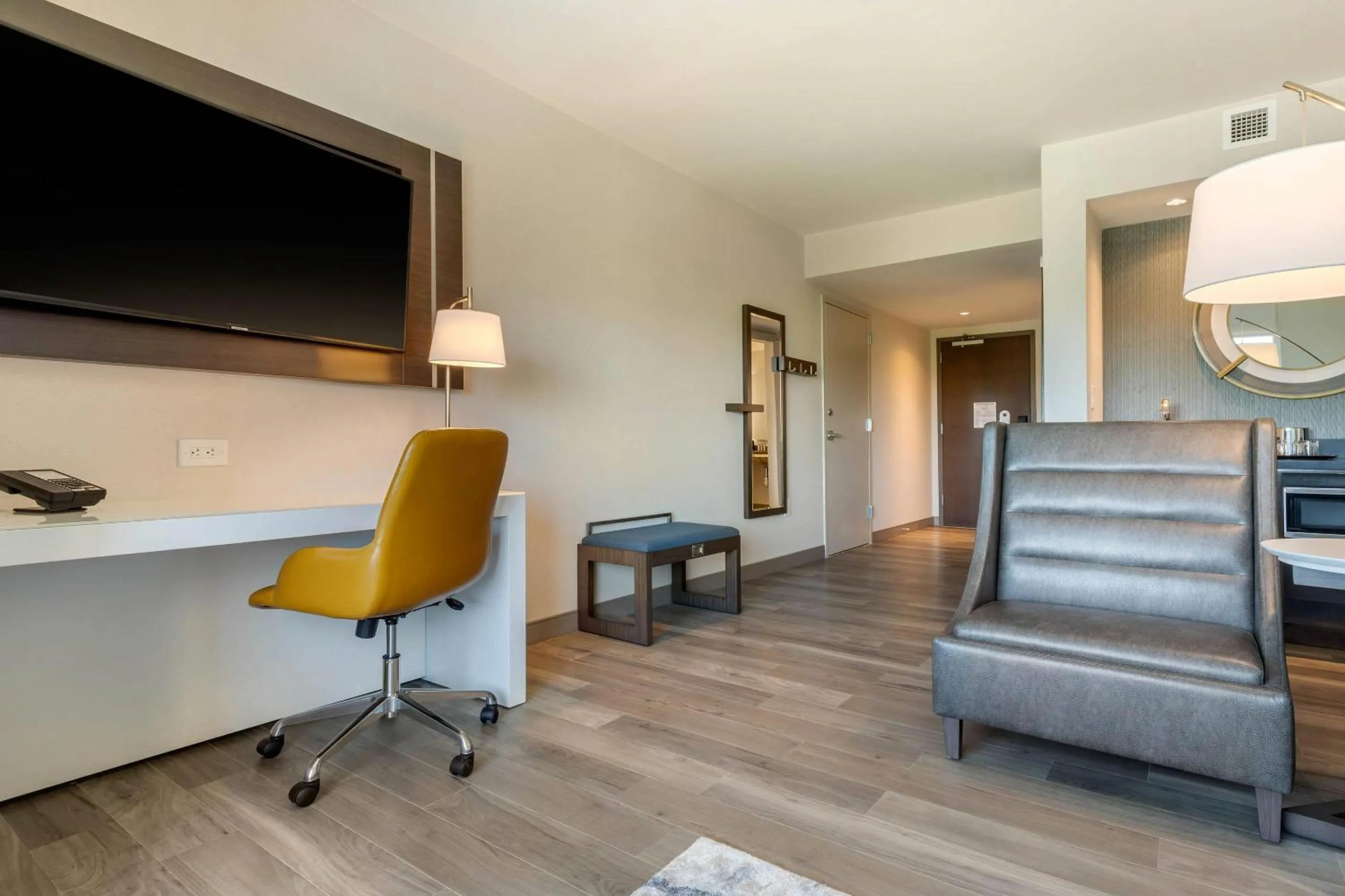 Bedroom in Cambria Hotel Charleston Riverview