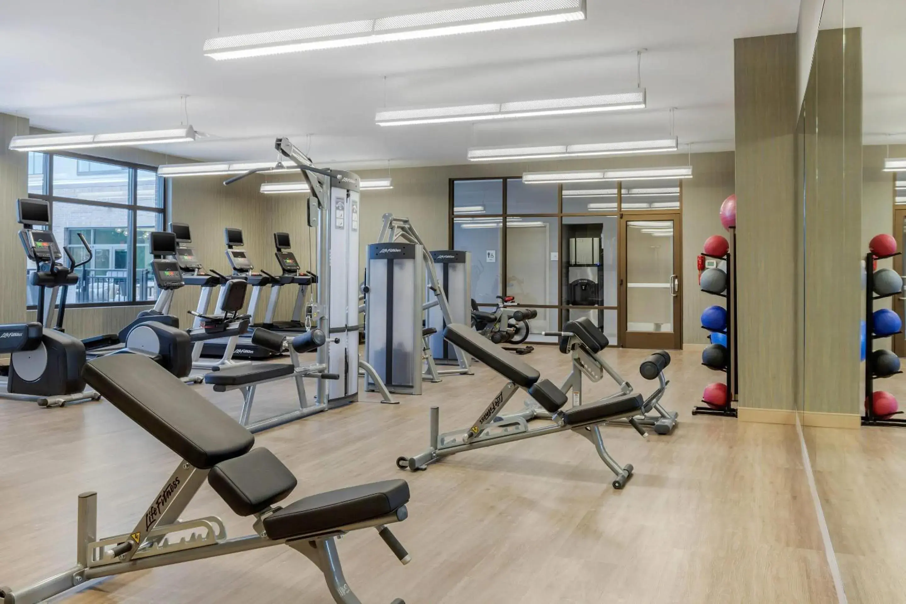 Fitness centre/facilities in Cambria Hotel Charleston Riverview Fitness centre/facilities in Cambria Hotel Charleston Riverview