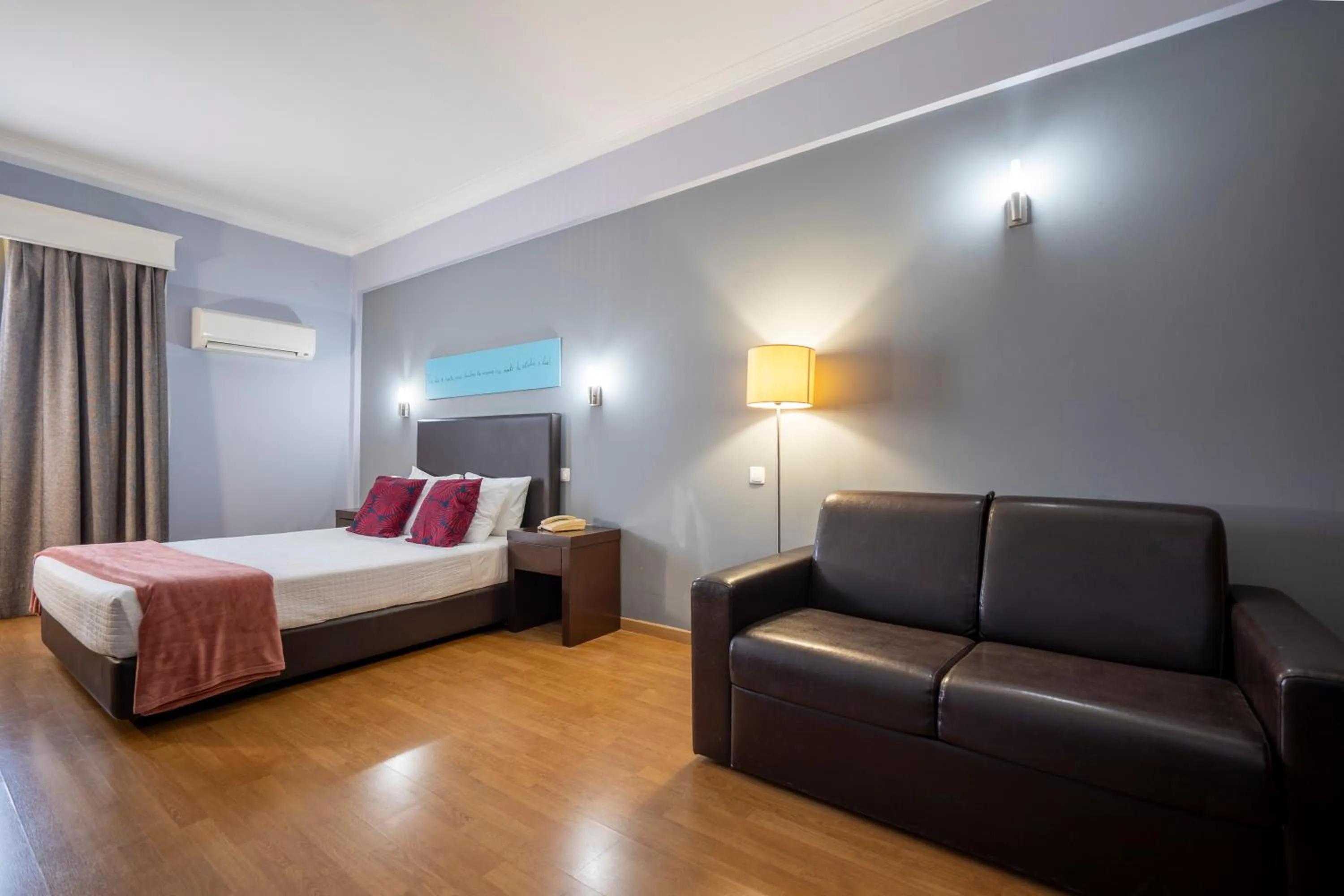 Bedroom, Bed in Hotel Onix