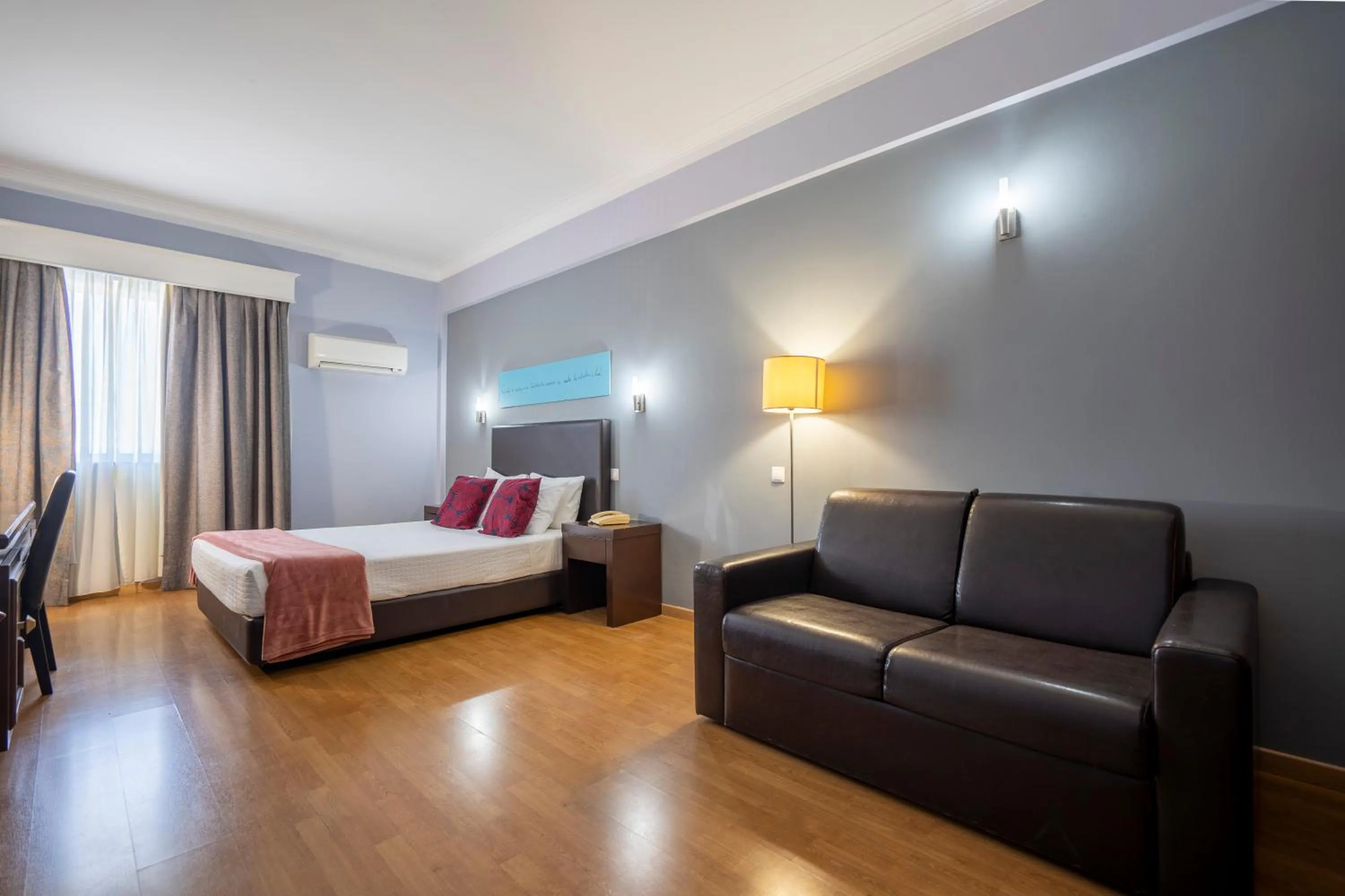 Bedroom, Bed in Hotel Onix