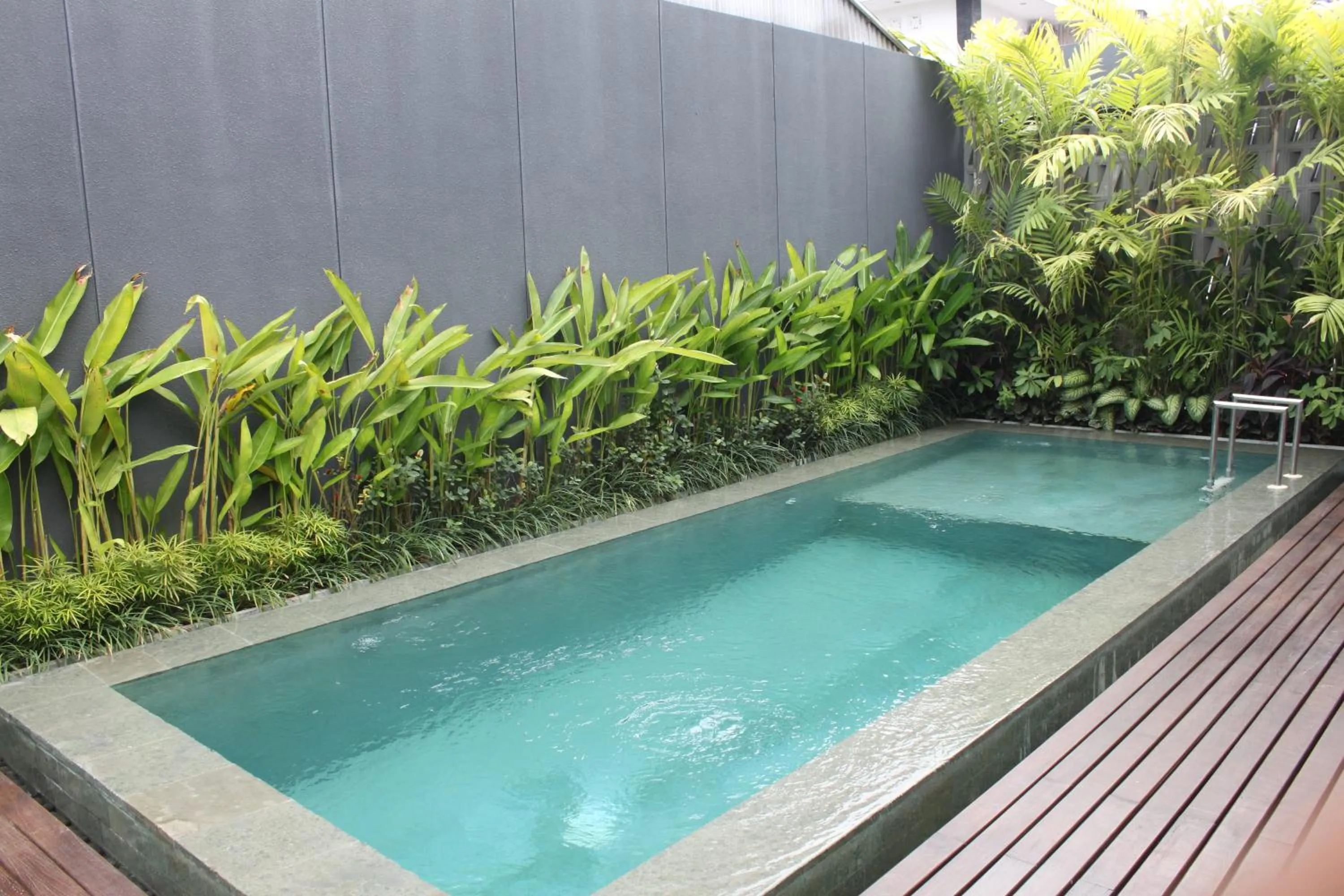 Swimming pool in The Kemilau Hotel & Villa Canggu Bali