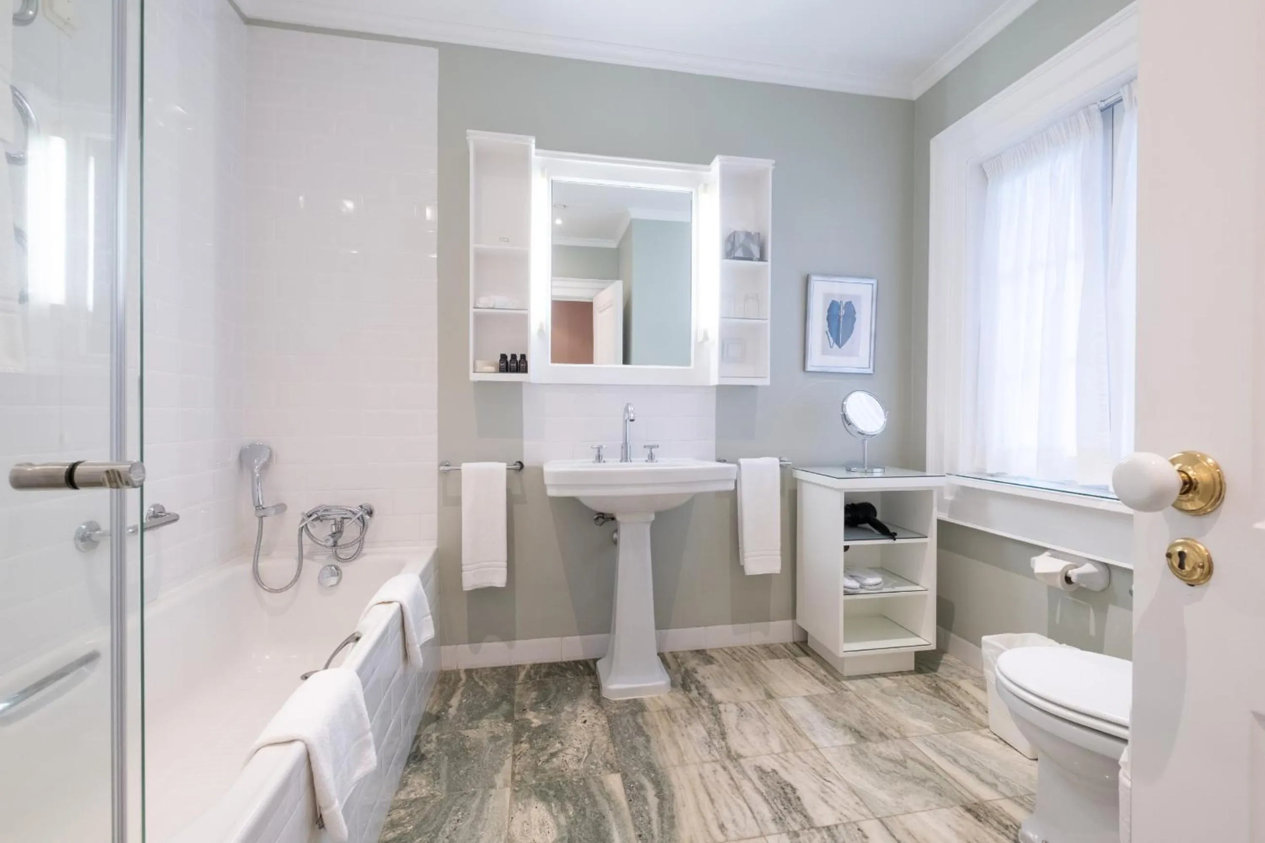 Bathroom in Casa Velha do Palheiro Relais & Chateaux