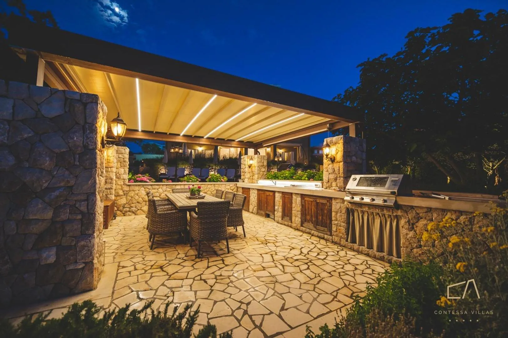 BBQ facilities in Luxury Apartments Villa Luce