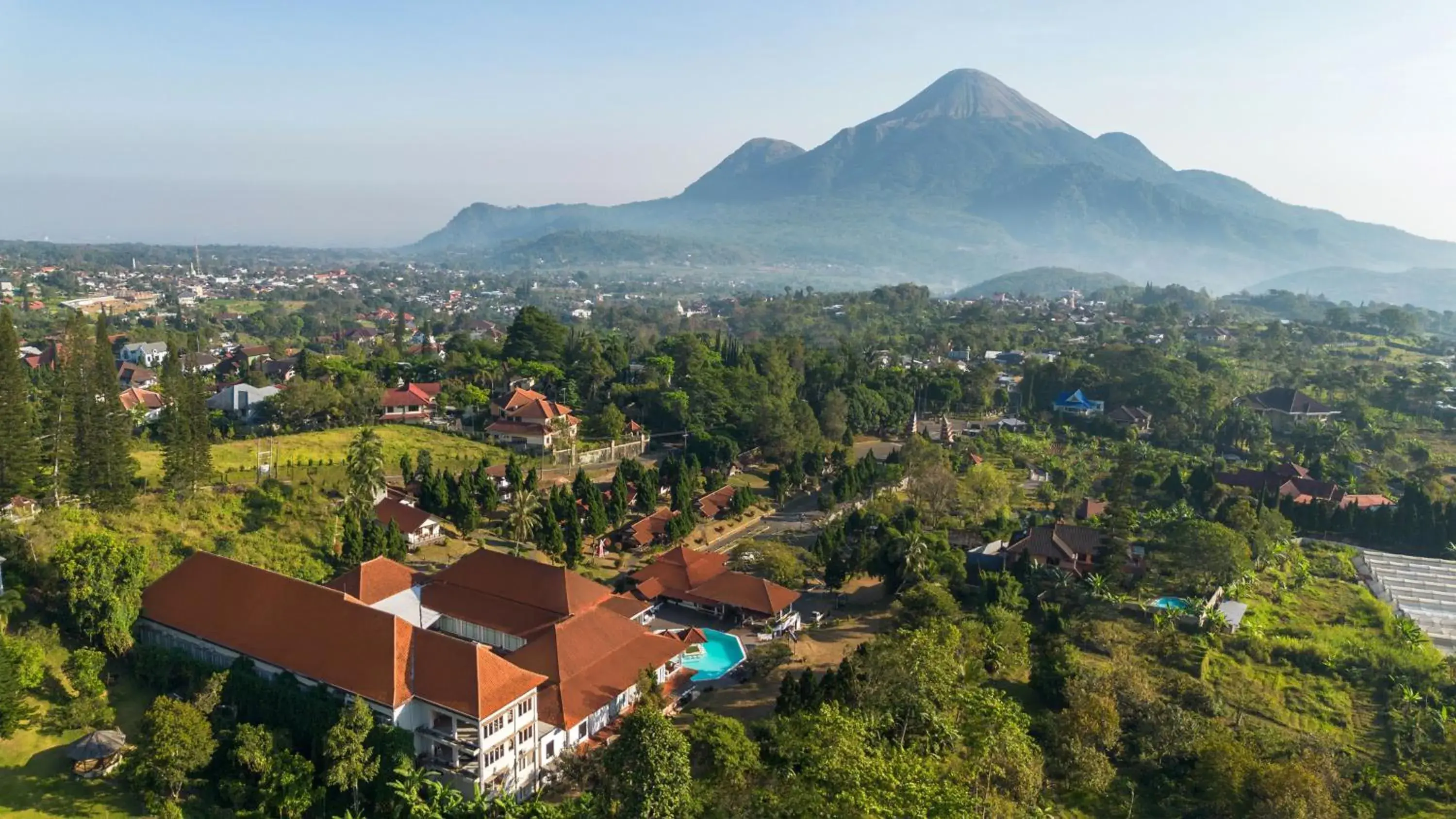 Property building in Royal Hotel and Villas Trawas Property building in Royal Hotel and Villas Trawas