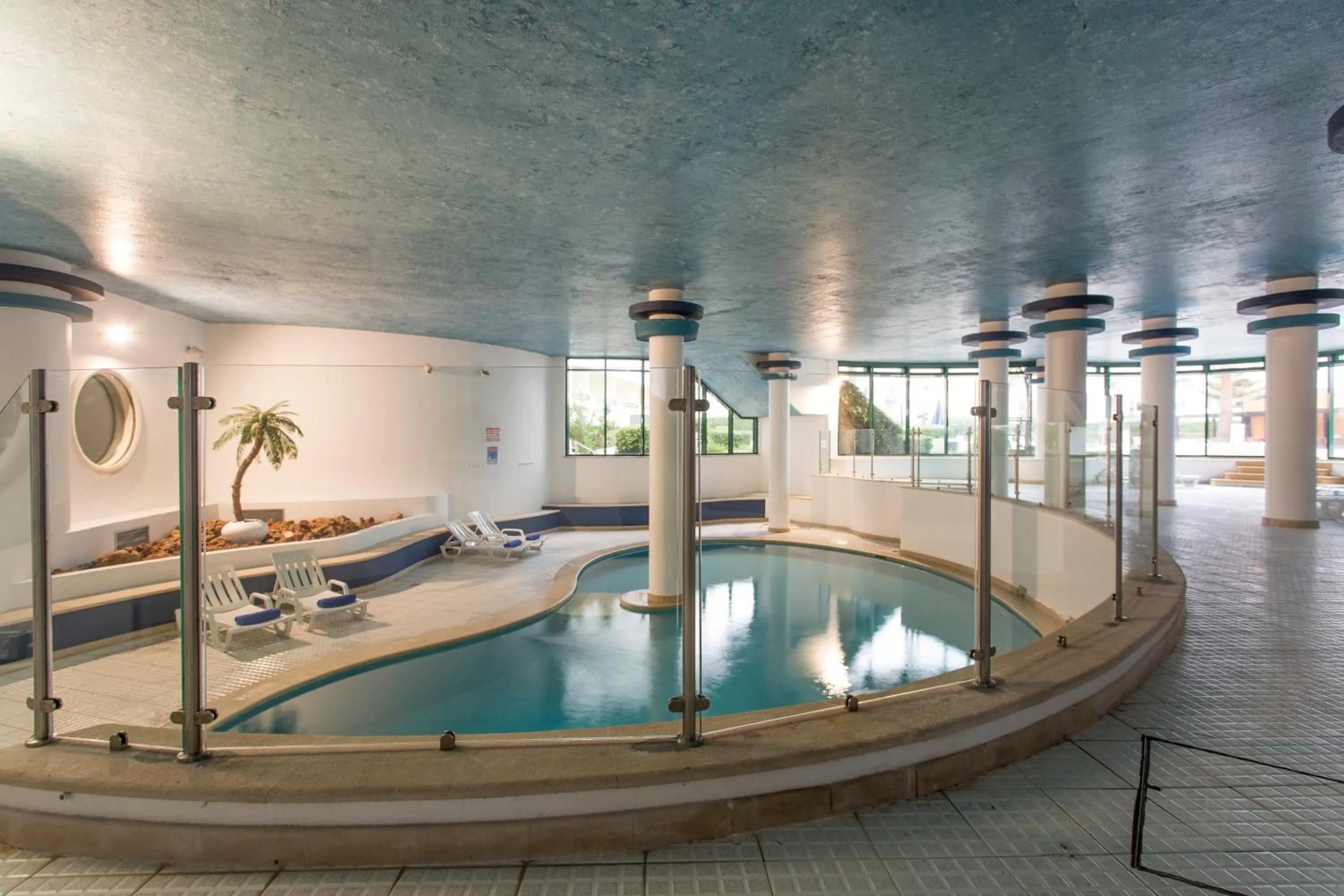 Swimming pool in Ondamar Hotel Apartamentos