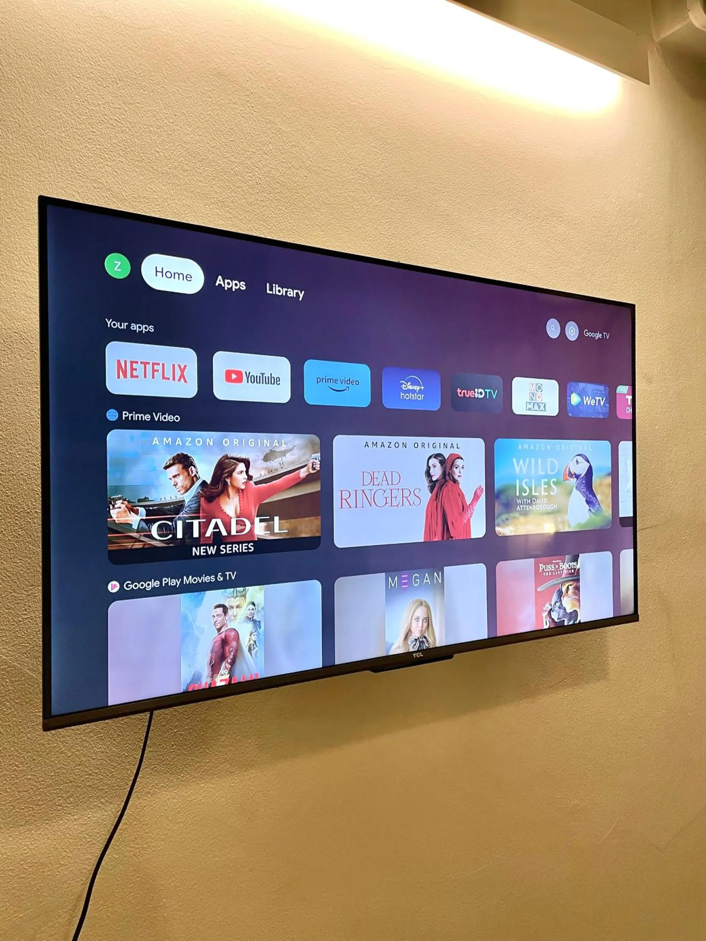 TV and multimedia in Hobnob Hostel