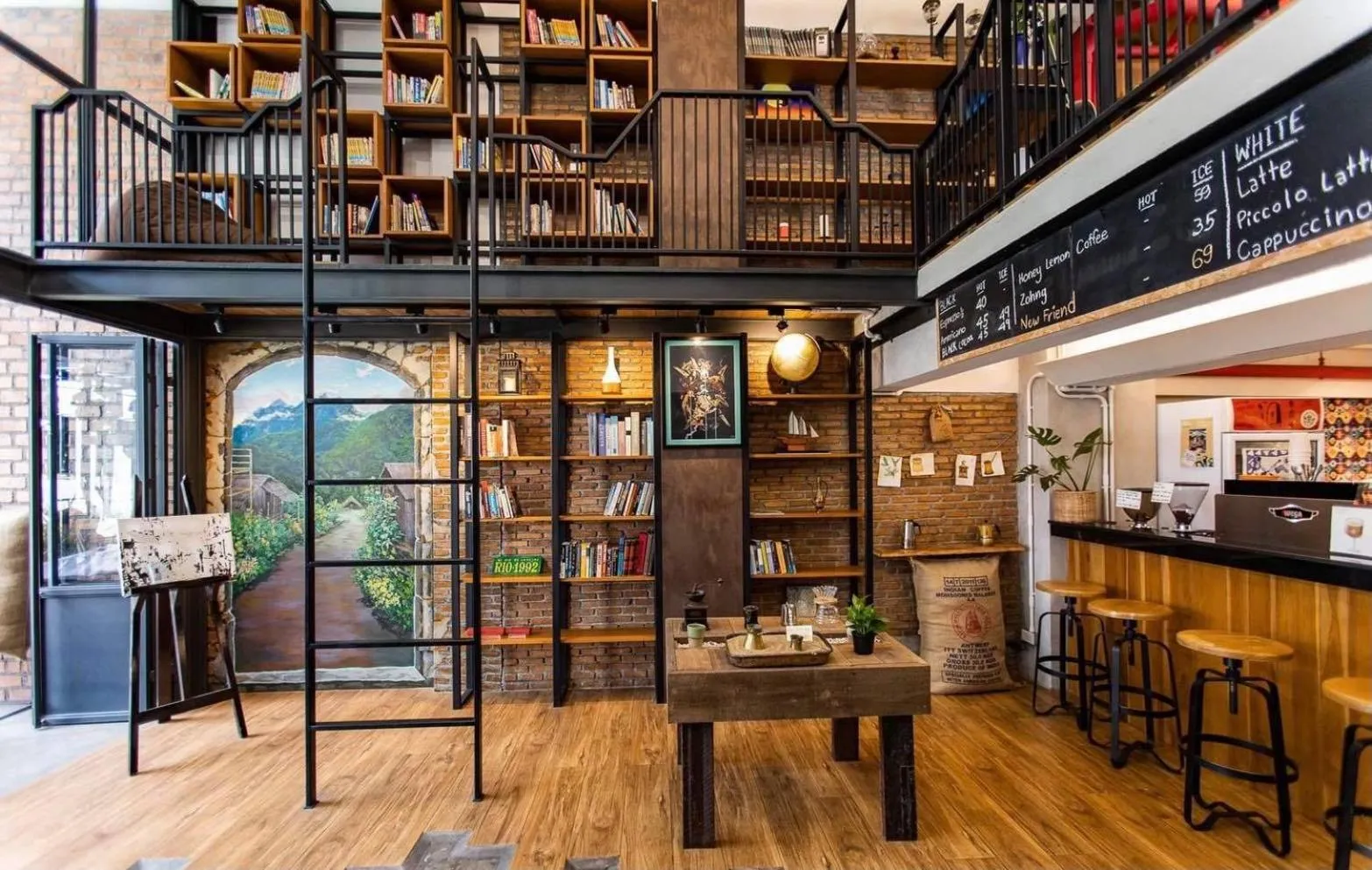 Lobby or reception in Hobnob Hostel