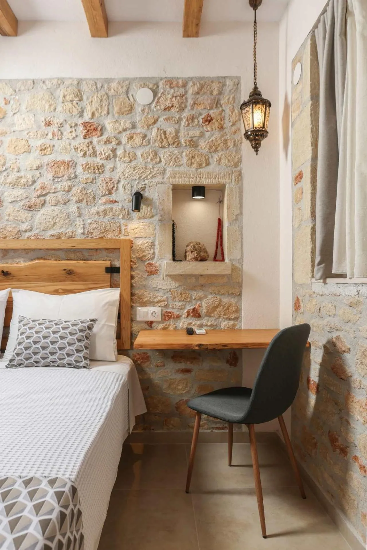 Bed in Agrielia Apartments