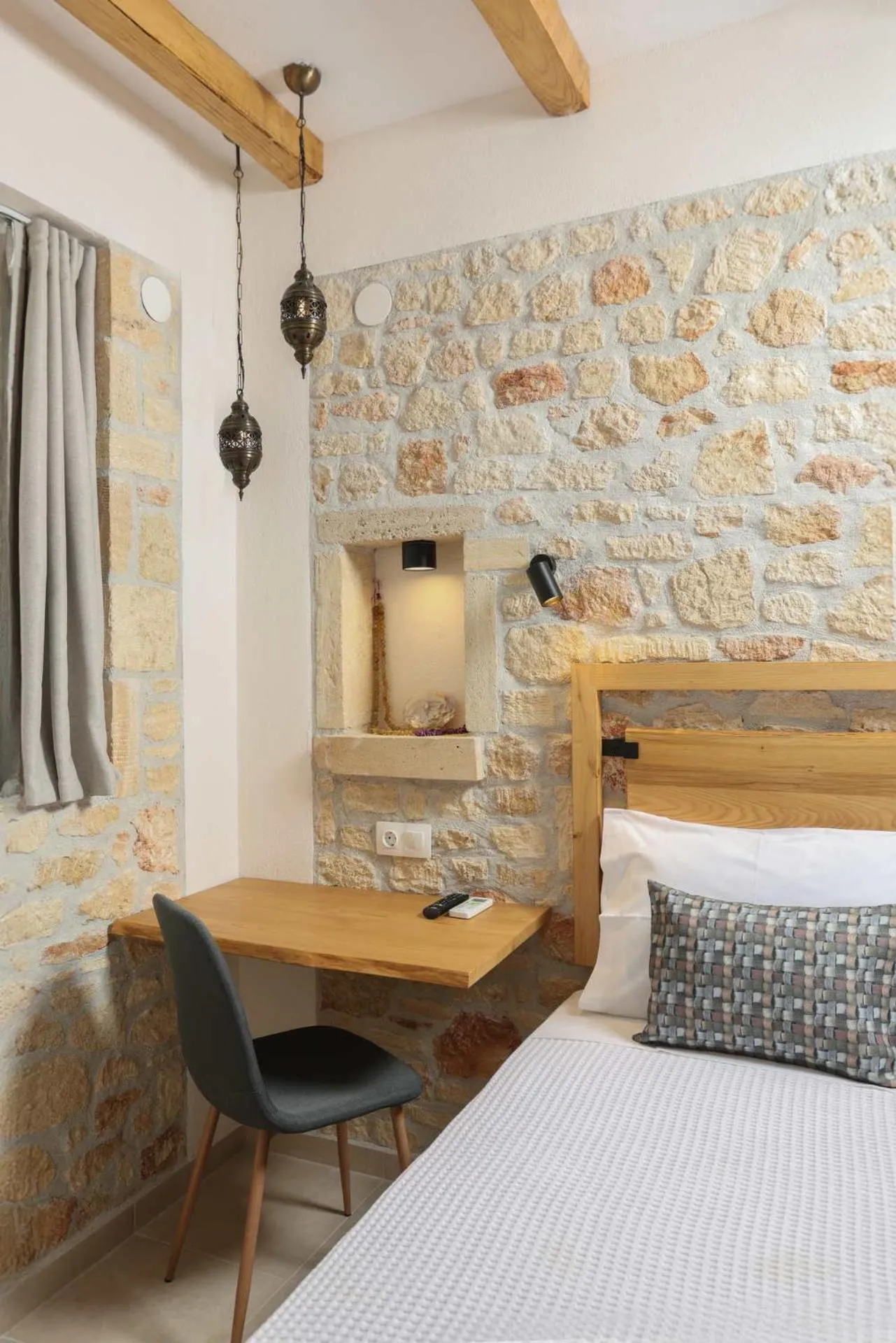 Bed in Agrielia Apartments