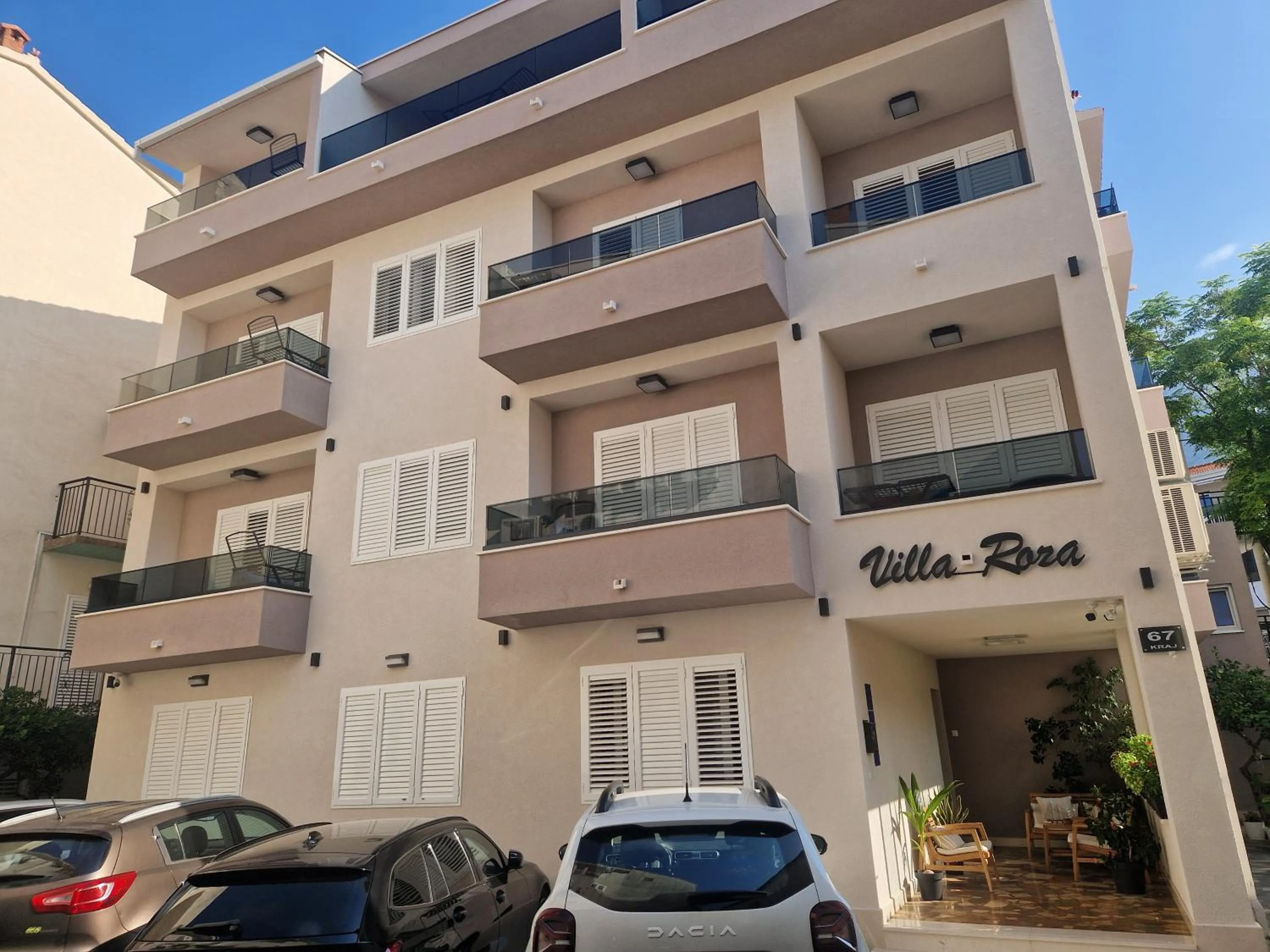 House Villa Roza