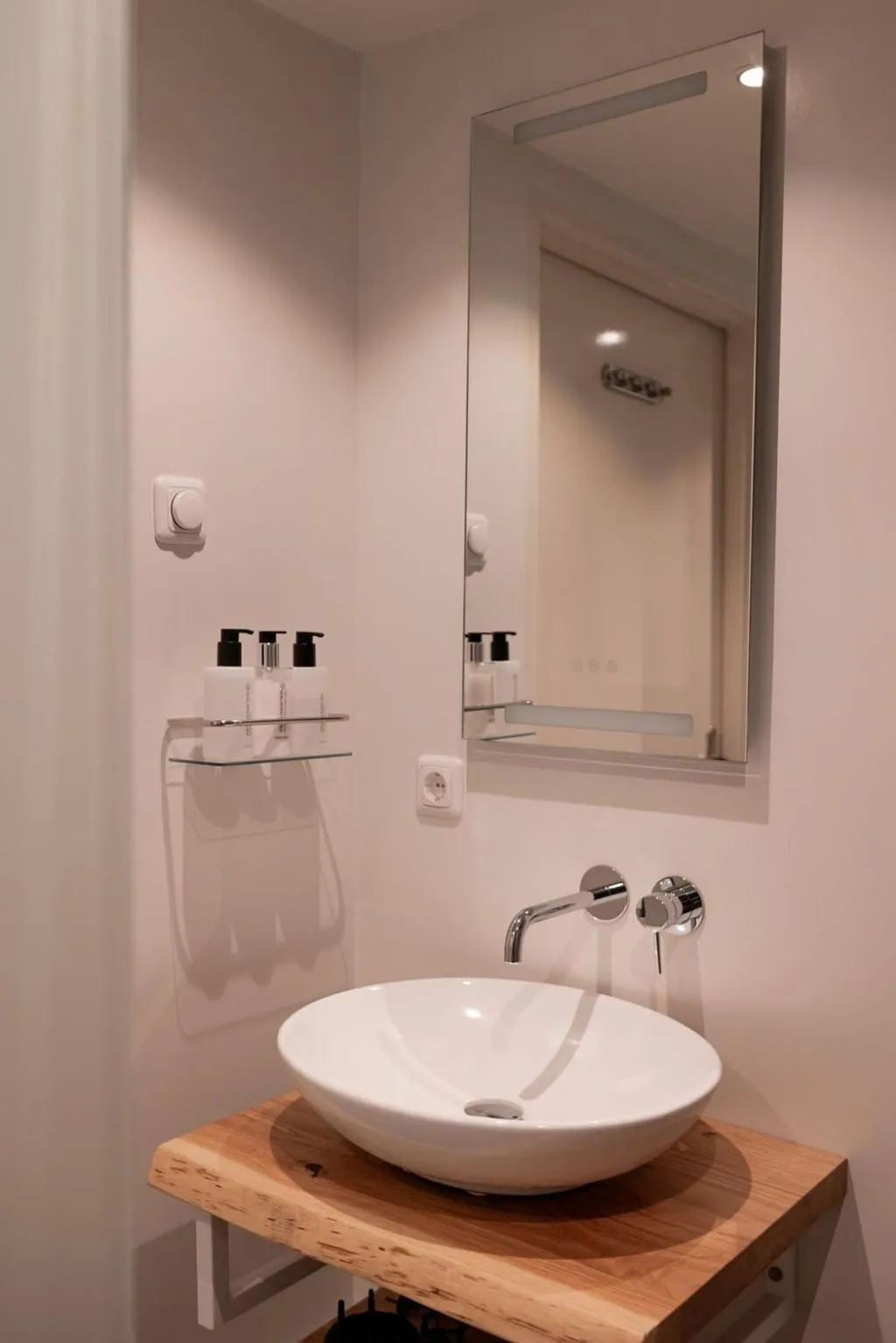 Bathroom in Boutique Hotel Elburg met Tapperij