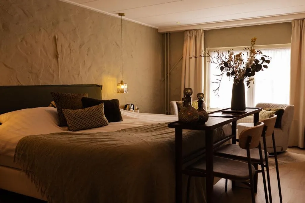 Bedroom, Bed in Boutique Hotel Elburg met Tapperij
