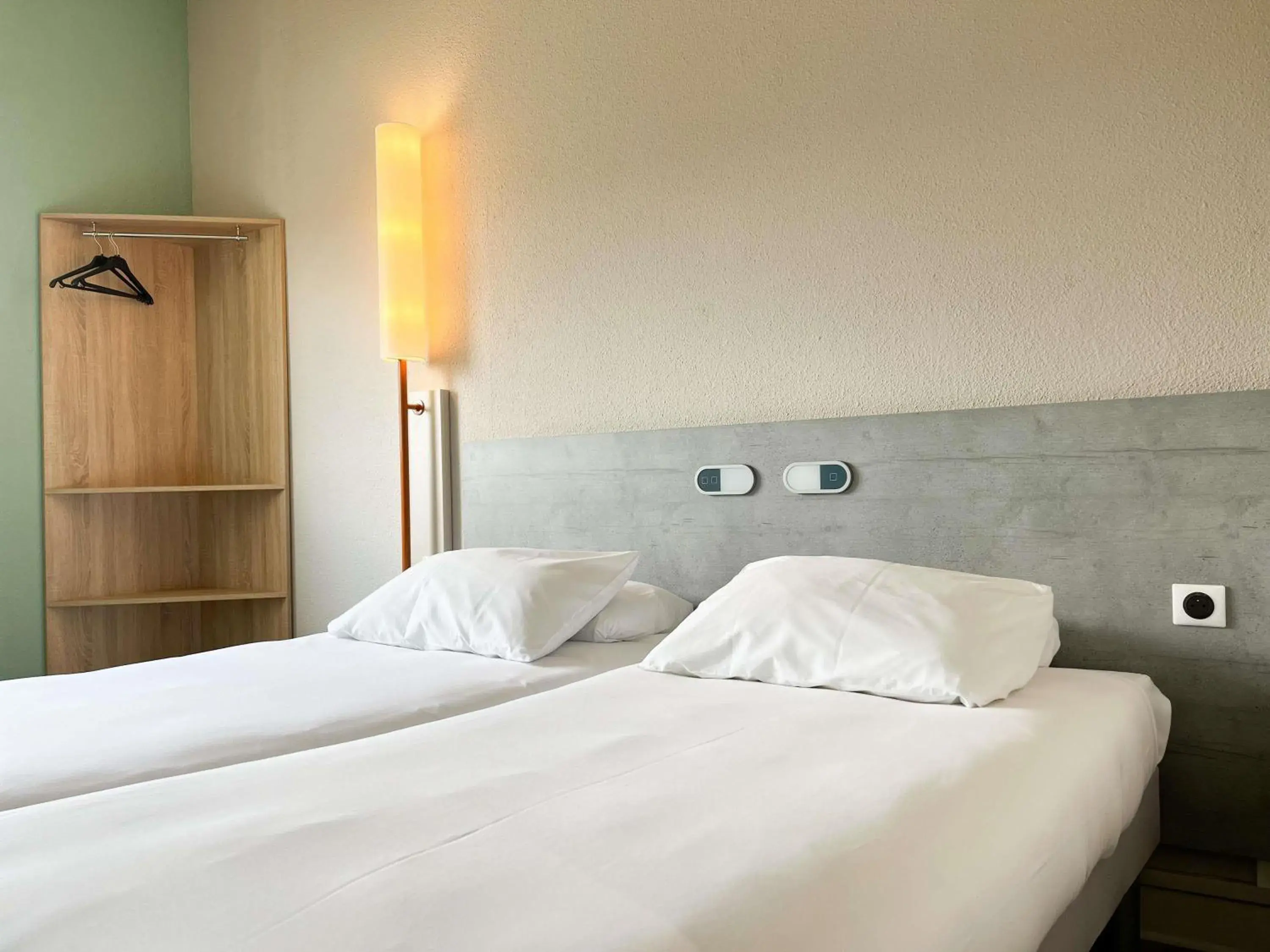 Standard Twin Room in Ibis Budget Saint Christol Les Alès Standard Twin Room in Ibis Budget Saint Christol Les Alès