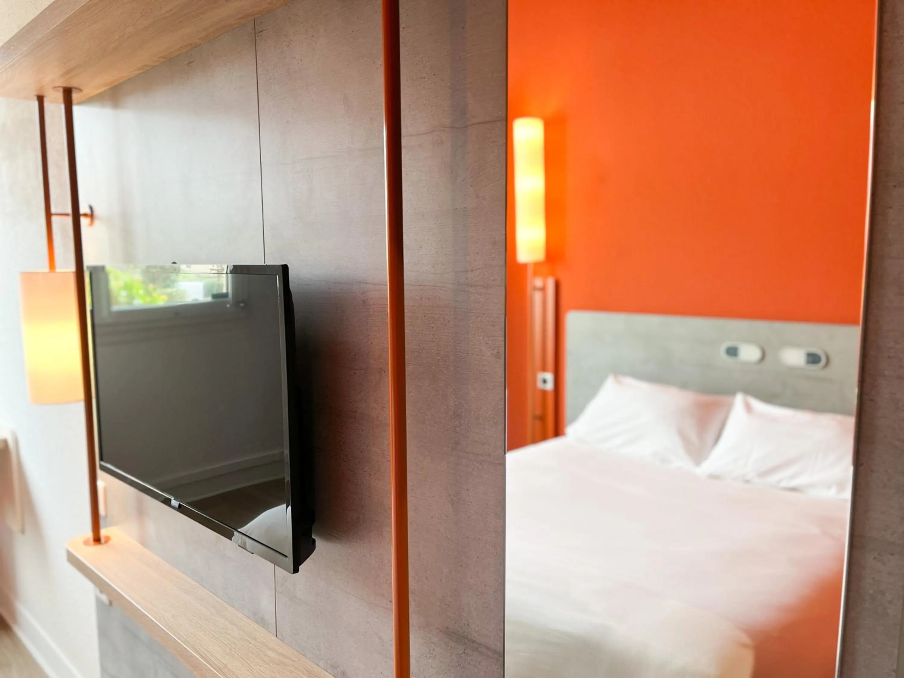 Photo of the whole room, Bed in Ibis Budget Saint Christol Les Alès