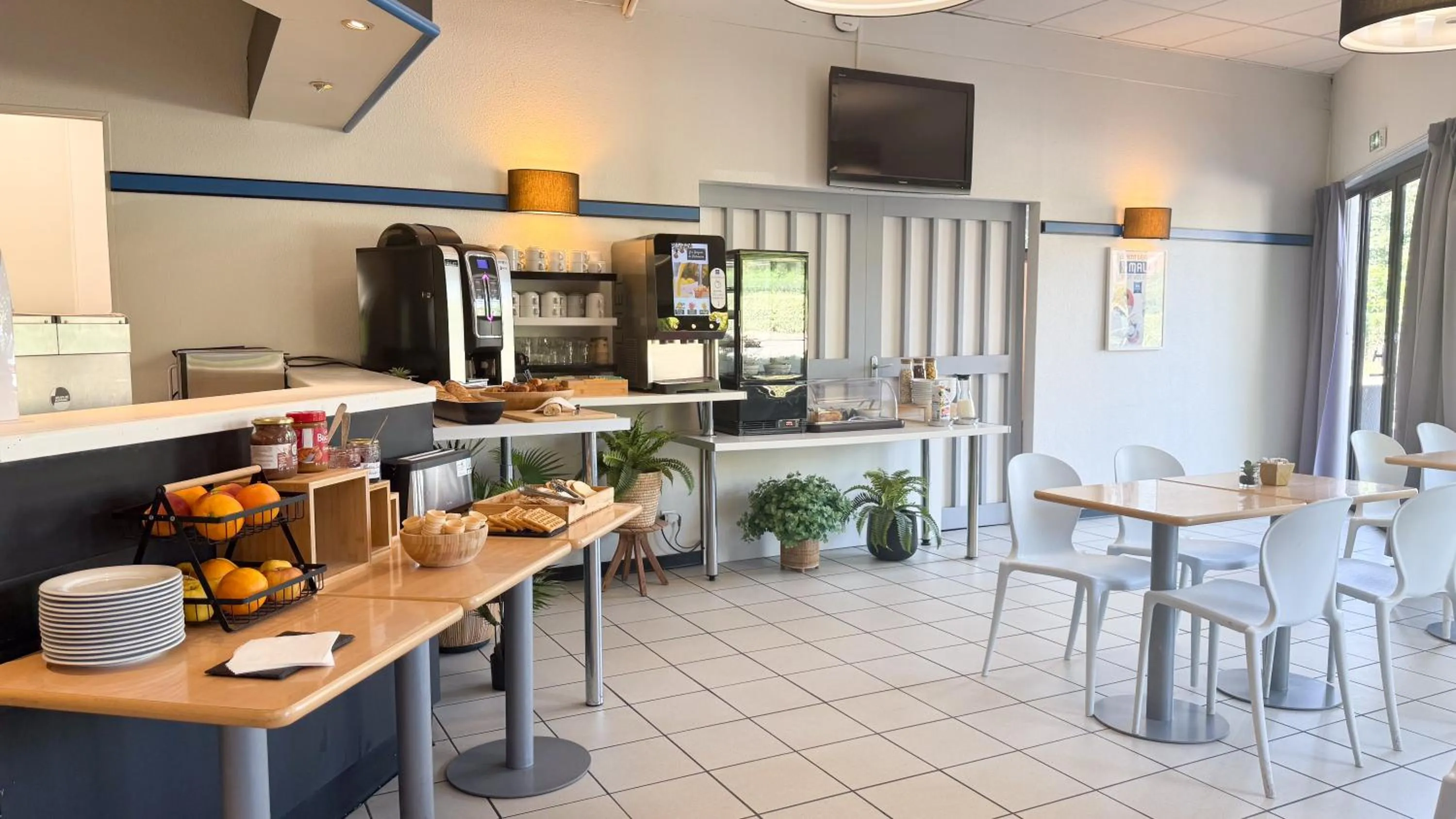 Breakfast in Ibis Budget Saint Christol Les Alès