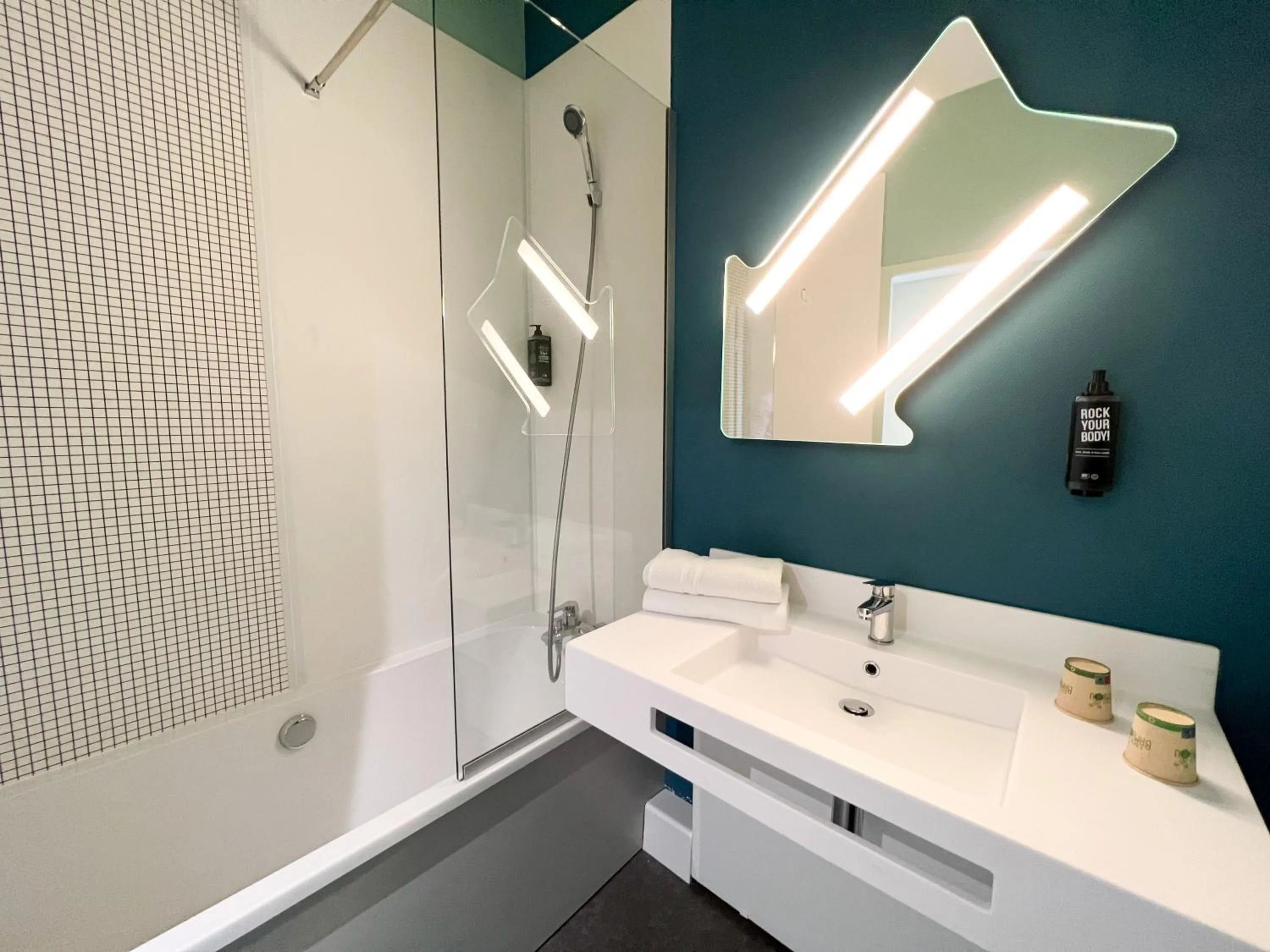 Bathroom in Ibis Budget Saint Christol Les Alès