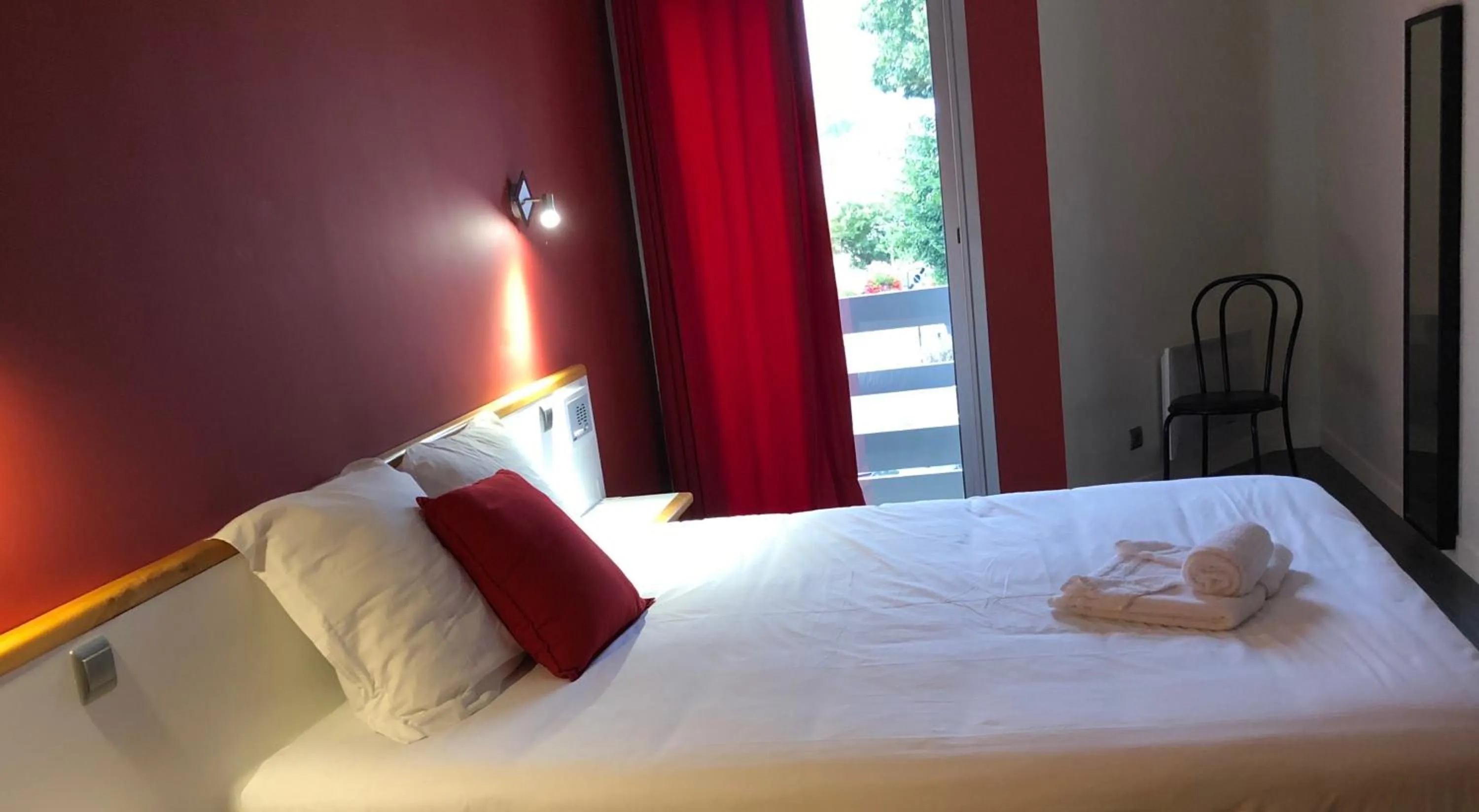 Bed in La Voile Rouge