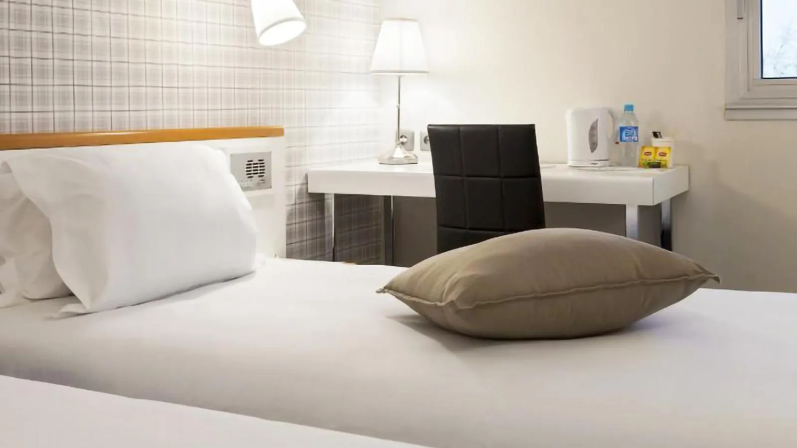 Bed in La Voile Rouge