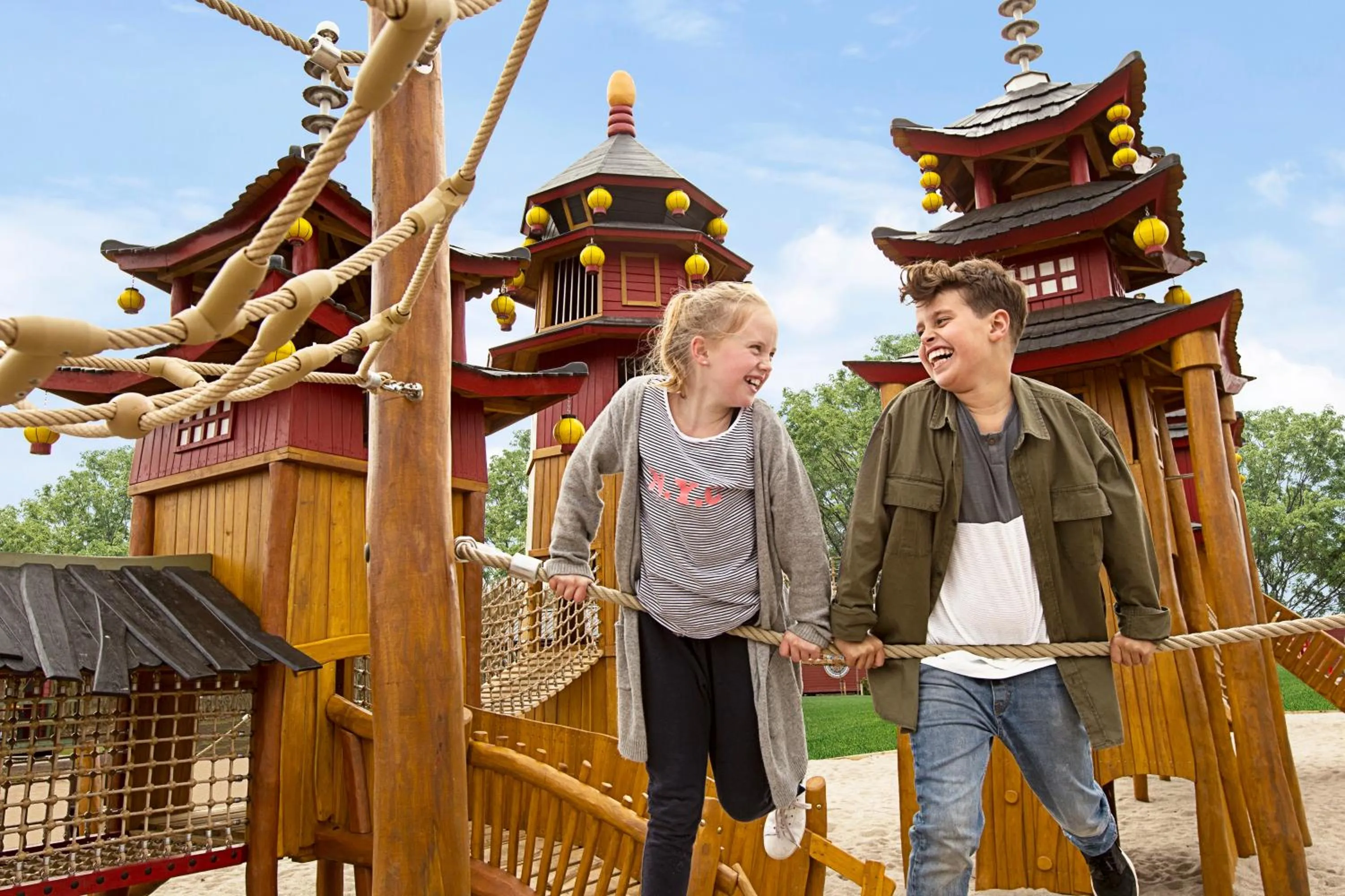 Activities in LEGOLAND Wilderness Barrels & Cabins