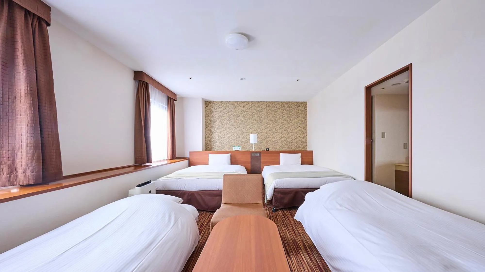 Bed in Vessel Inn Yachiyo Katsudai Station