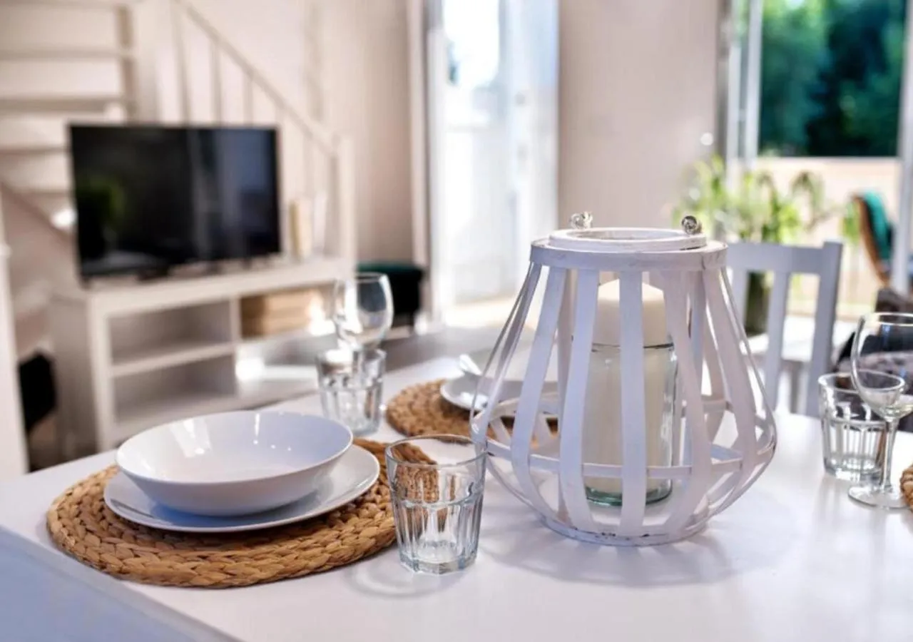 TV and multimedia in Holiday Bay