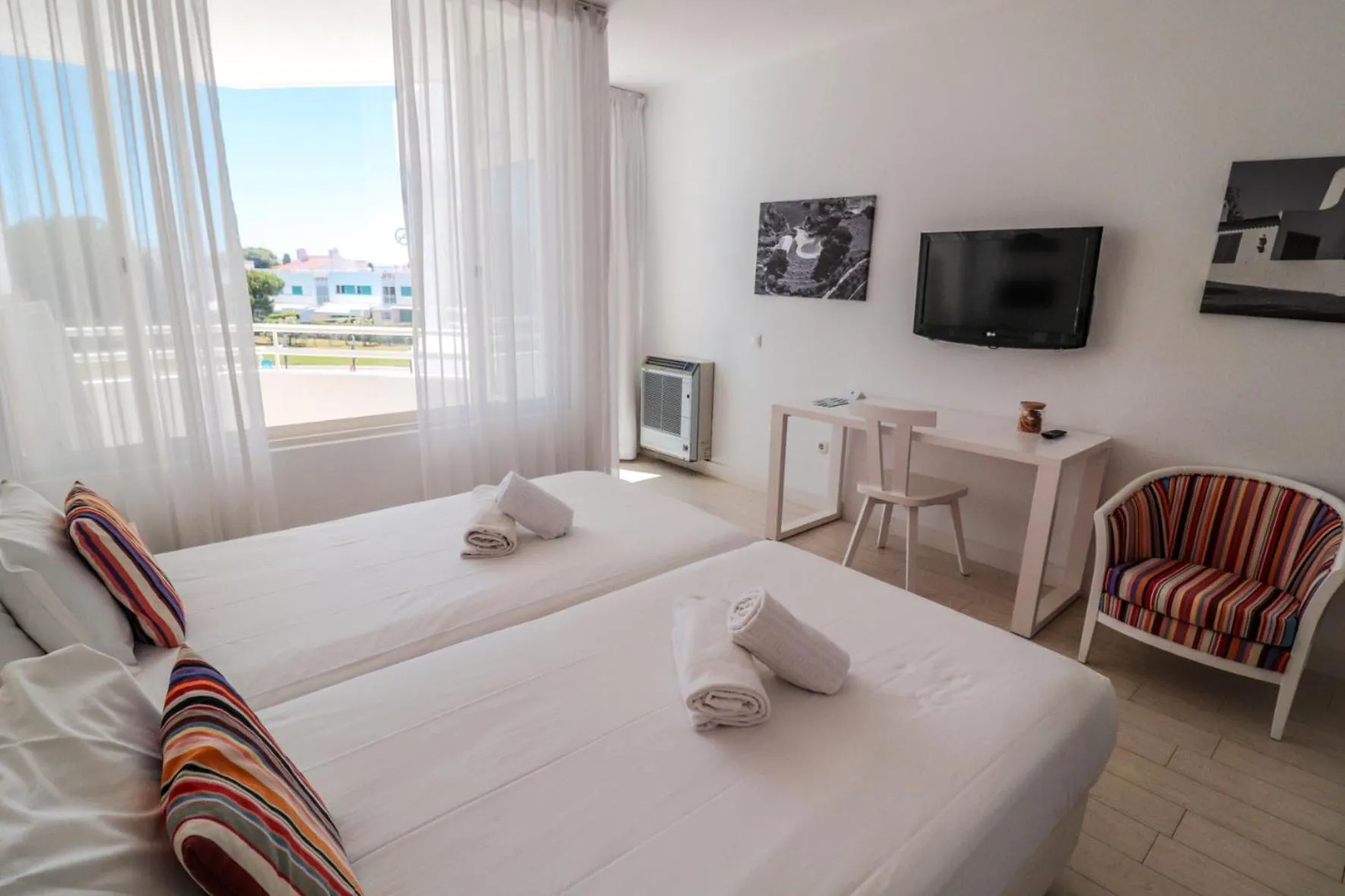 Property building, Bed in Prainha Clube