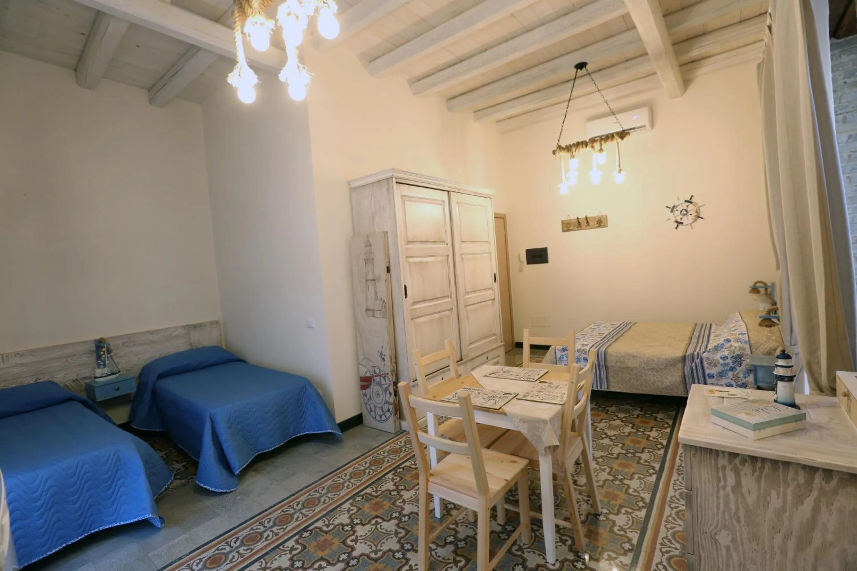 Photo of the whole room in ANTICA DIMORA DELL'AMMIRAGLIO