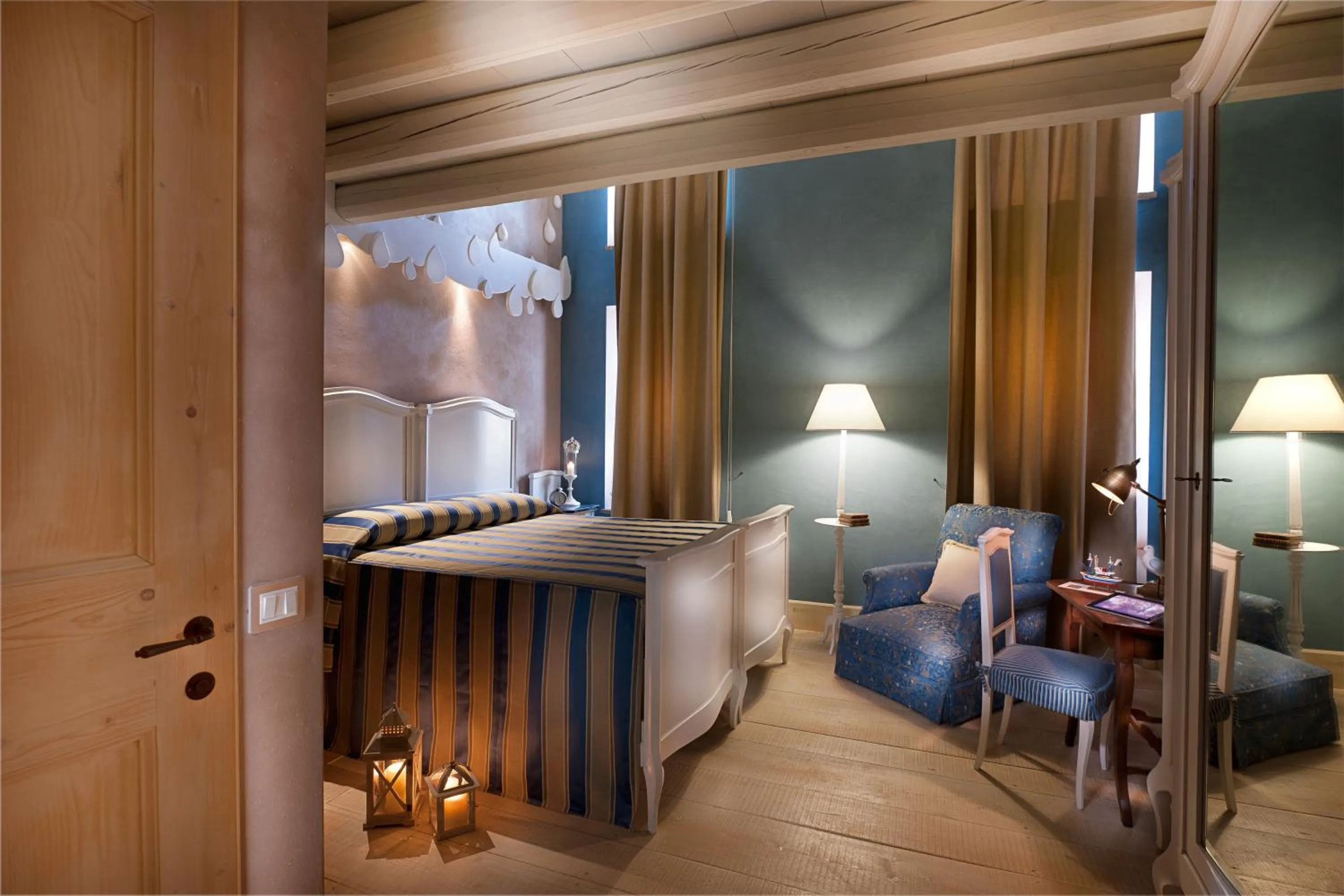 Decorative detail, Bed in Boutique Hotel Villa dei Campi