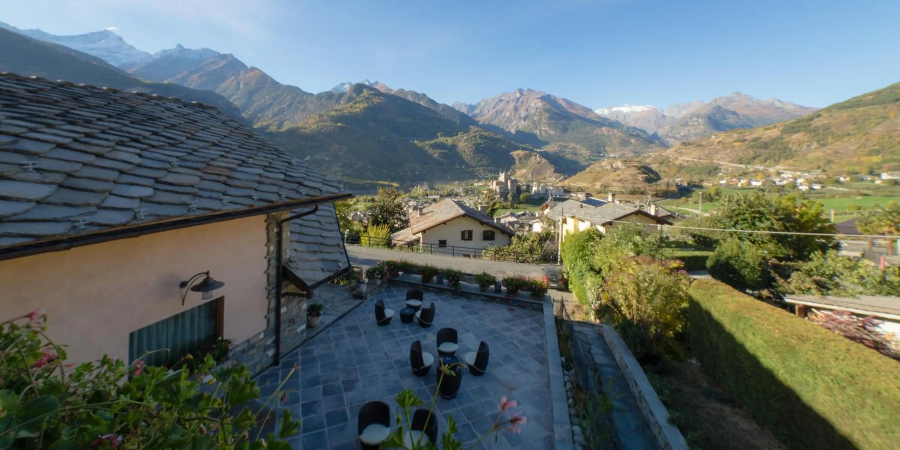 Mountain view in Hotel Lo Fleyé
