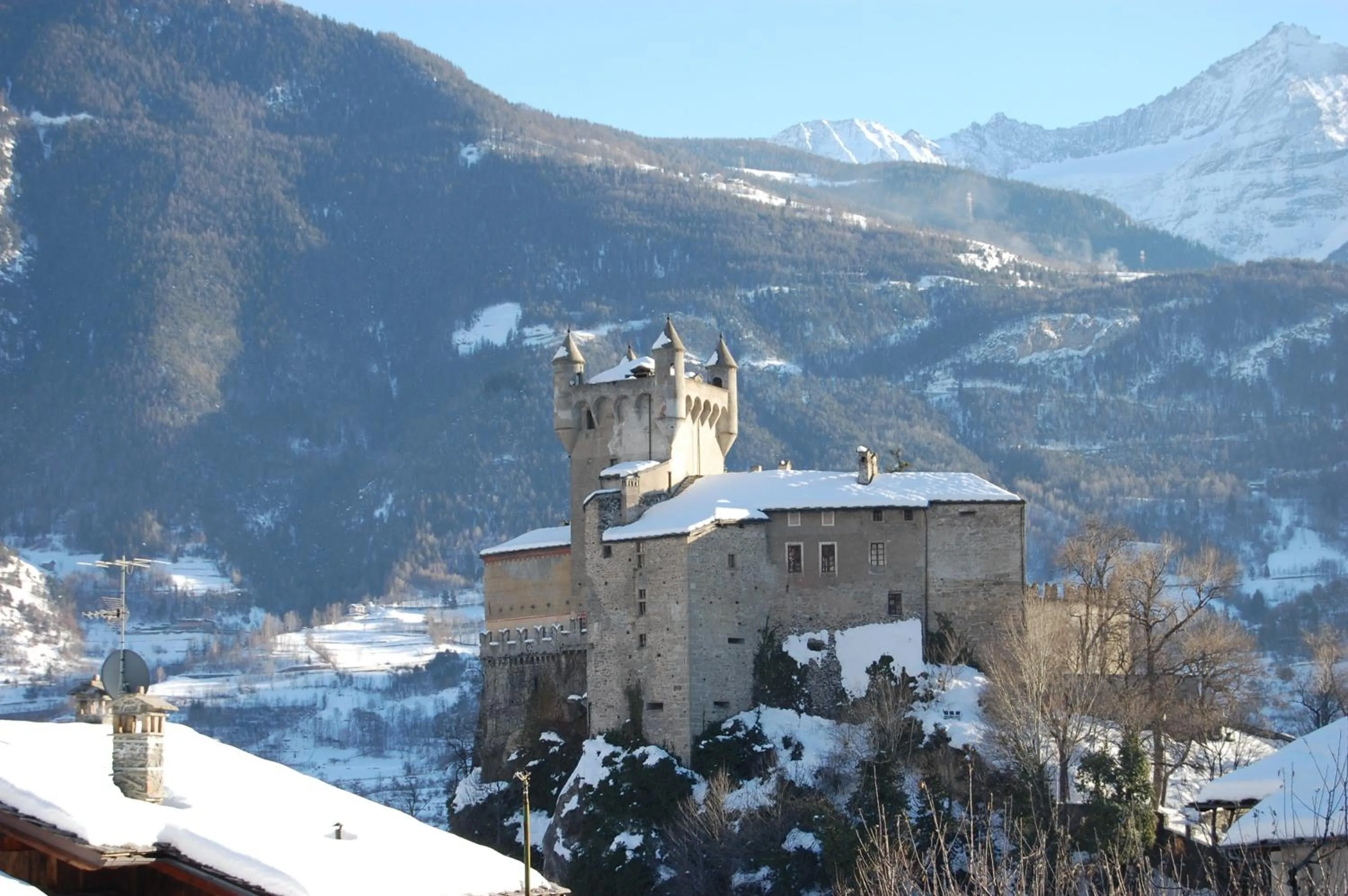 Property building in Hotel Lo Fleyé