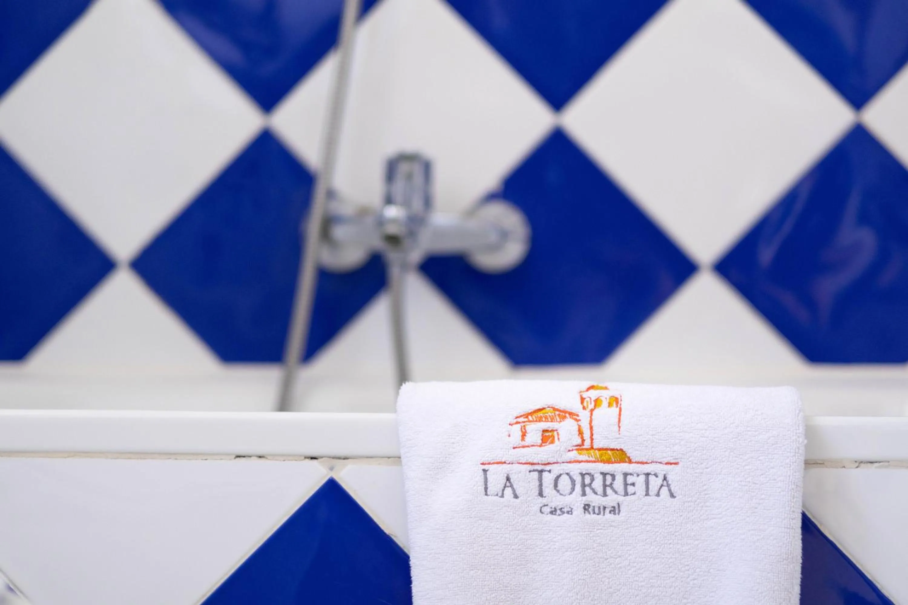 Bath in Casa Rural La Torreta