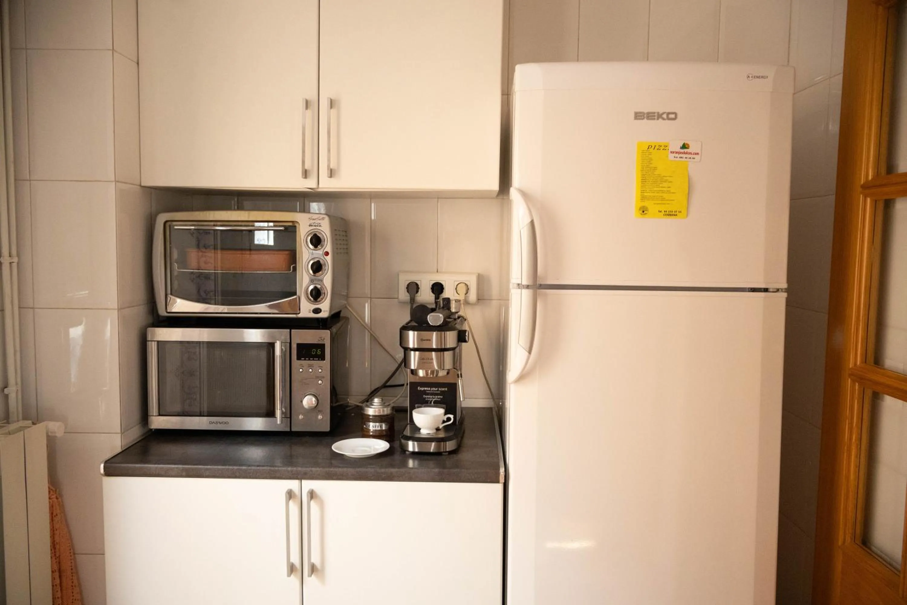 Kitchen or kitchenette in Casa Rural La Torreta