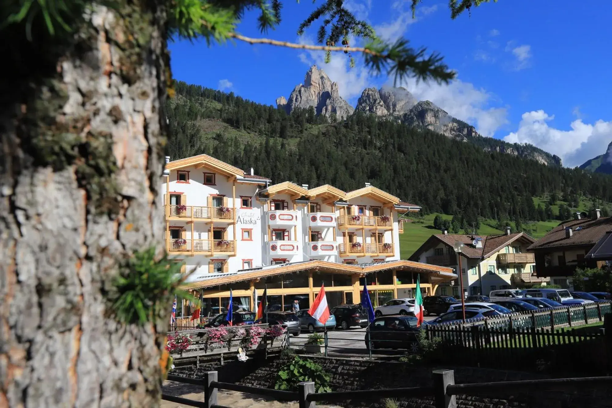 Hotel Chalet Alaska Hotel Chalet Alaska
