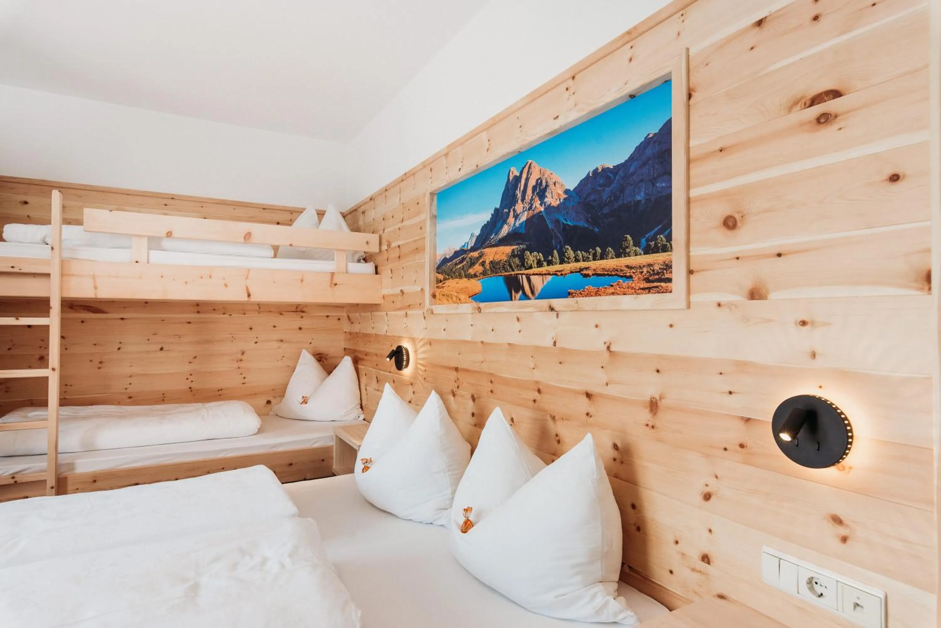 Photo of the whole room, Bed in Pension Sonnenhof