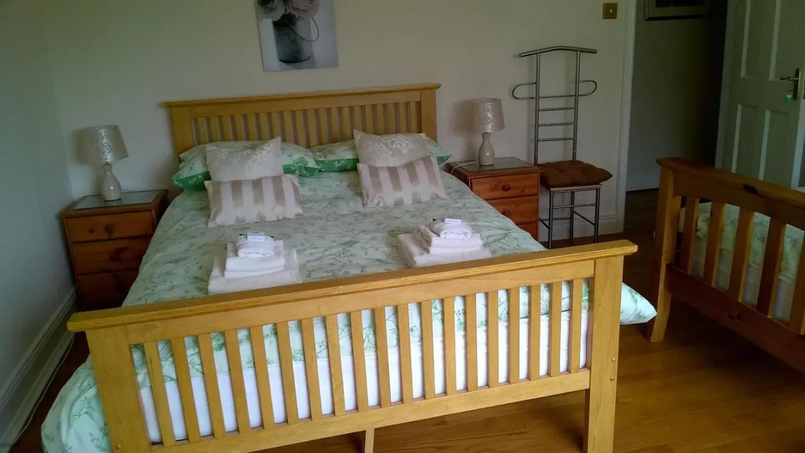 Deluxe Double Room with Shower - single occupancy in The Townhouse Deluxe Double Room with Shower - single occupancy in The Townhouse