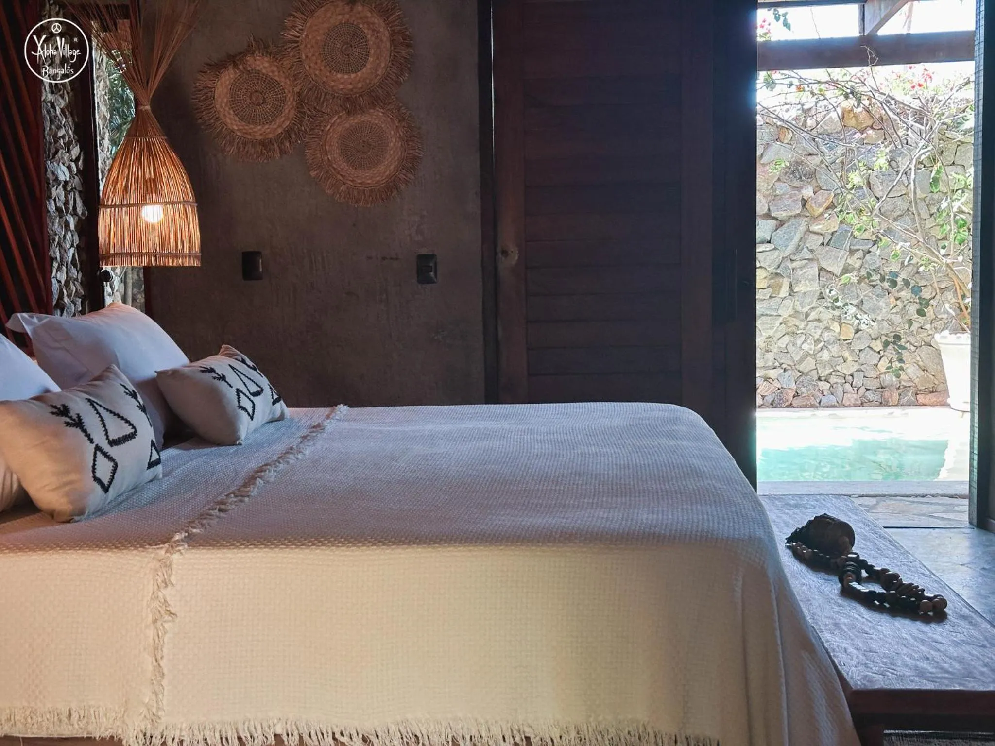 TV and multimedia in Aloha Village Bangalôs