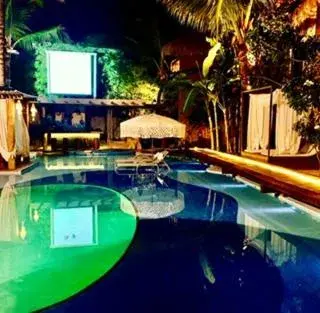 Swimming pool in Aloha Village Bangalôs Swimming pool in Aloha Village Bangalôs