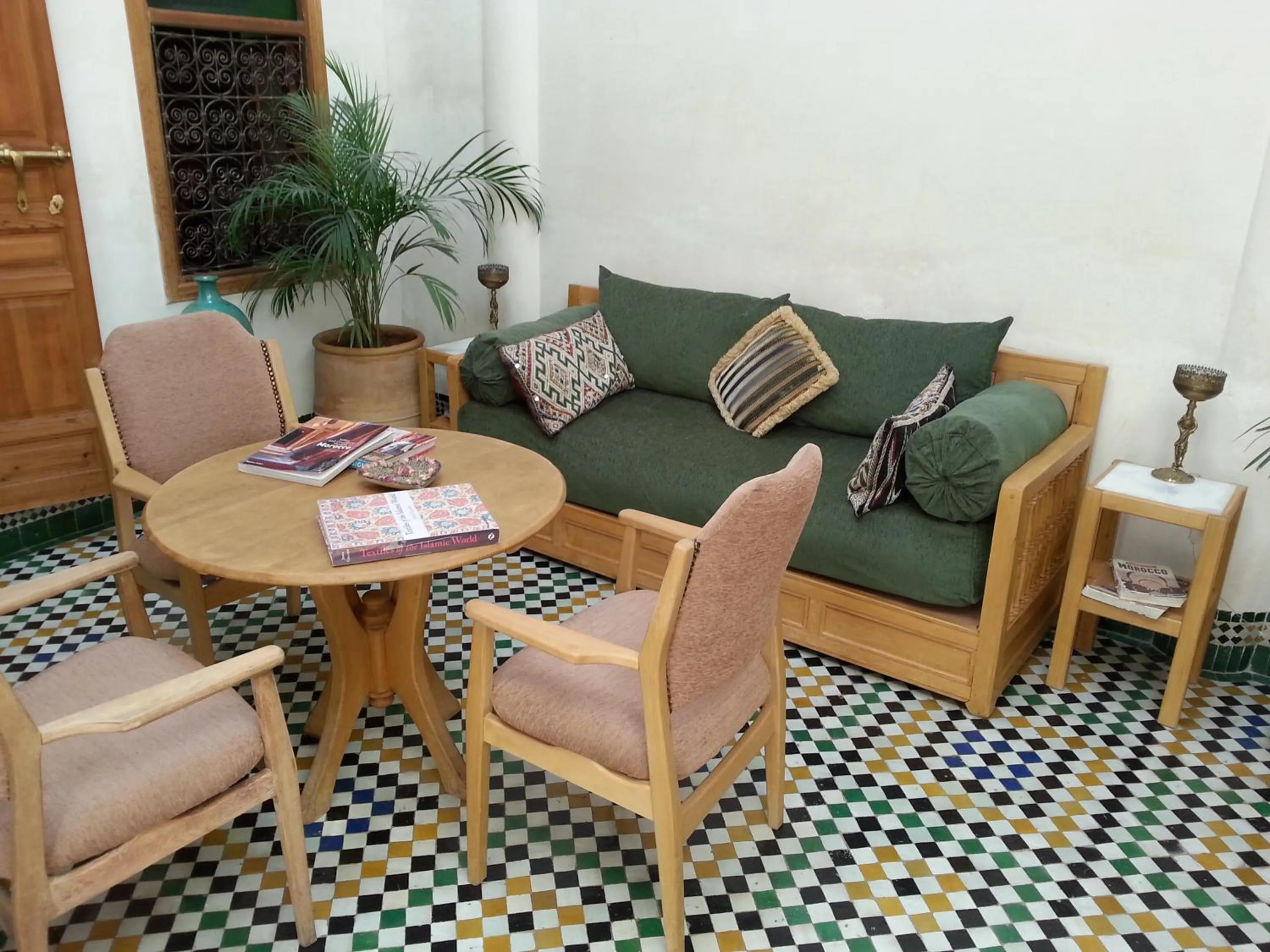 Lounge or bar in Dar Houdou