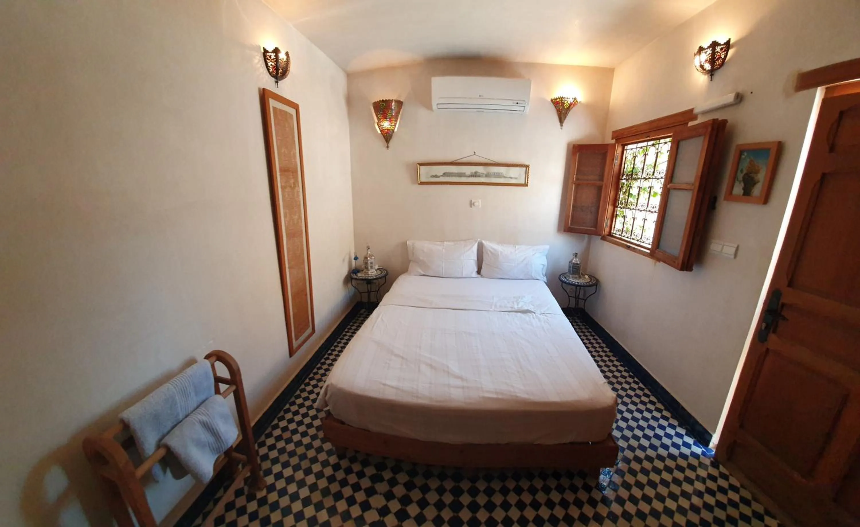 Bed in Dar Houdou